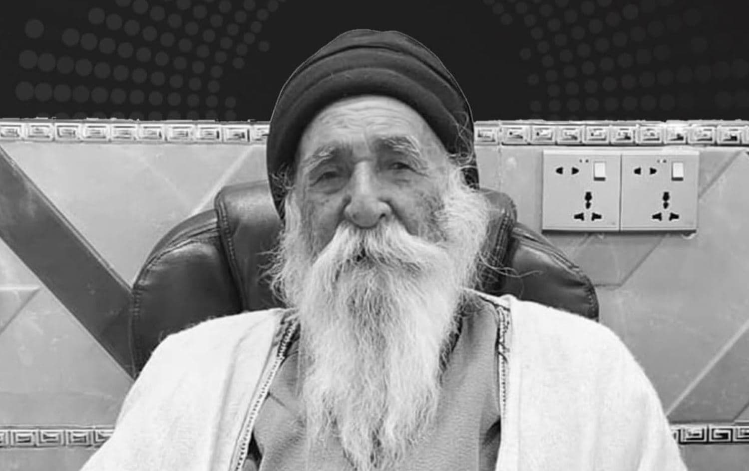 Ezidi inancının en önemli sütunlarından ve Şengal’in yüksek dini liderlerinden biri olan Feqîr Xidir Berekat, 96 yaşında Duhok’ta tedavi gördüğü hastanede yaşamını yitirdi.