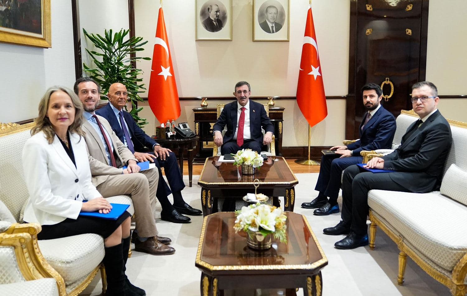 Cevdet Yılmaz, Tom Barrack'ı kabul etti. Foto: X