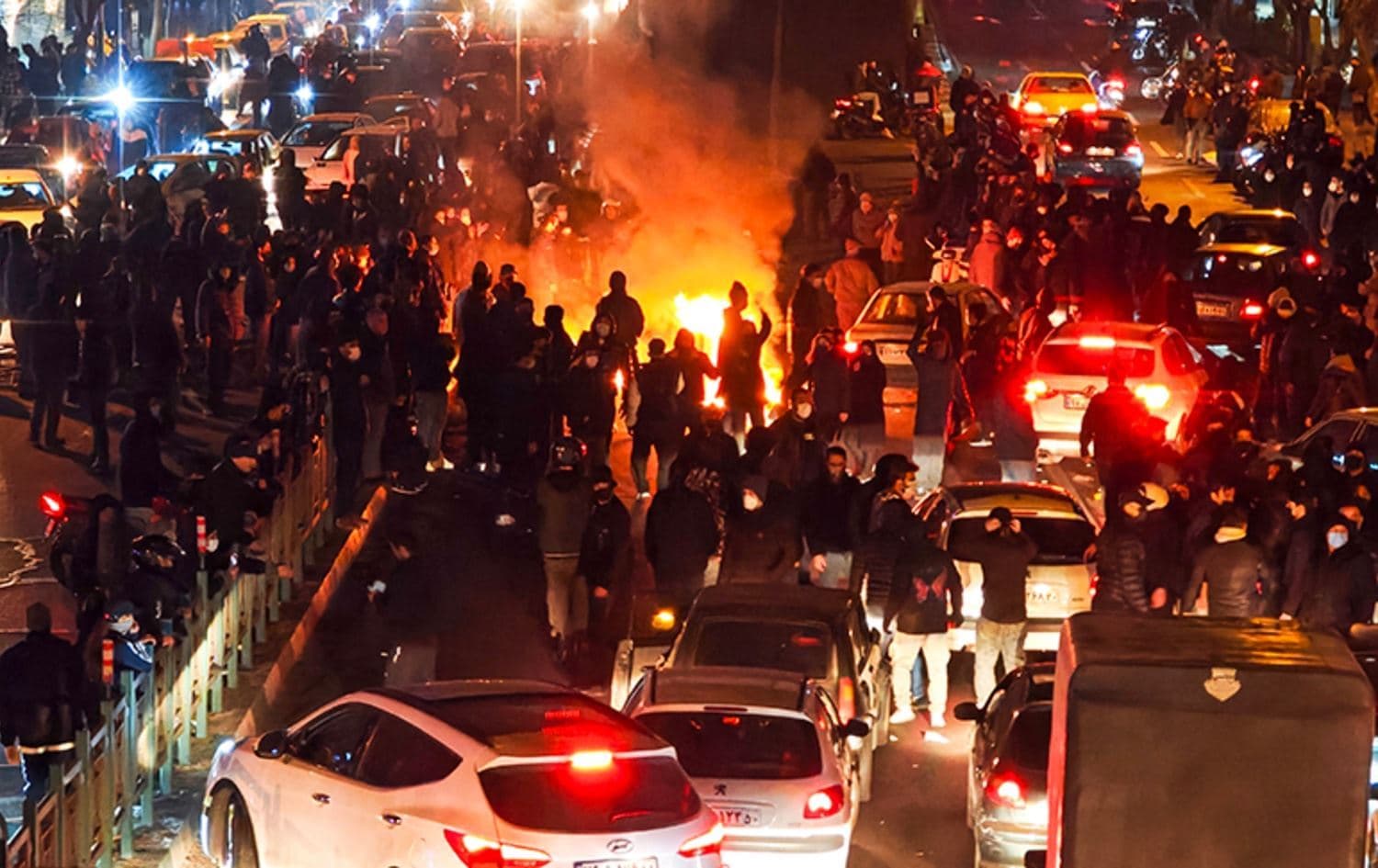 İran’da protesto bilançosu ağırlaşıyor: Resmi verilere göre 3 bini aşkın ölü, binlerce gözaltı