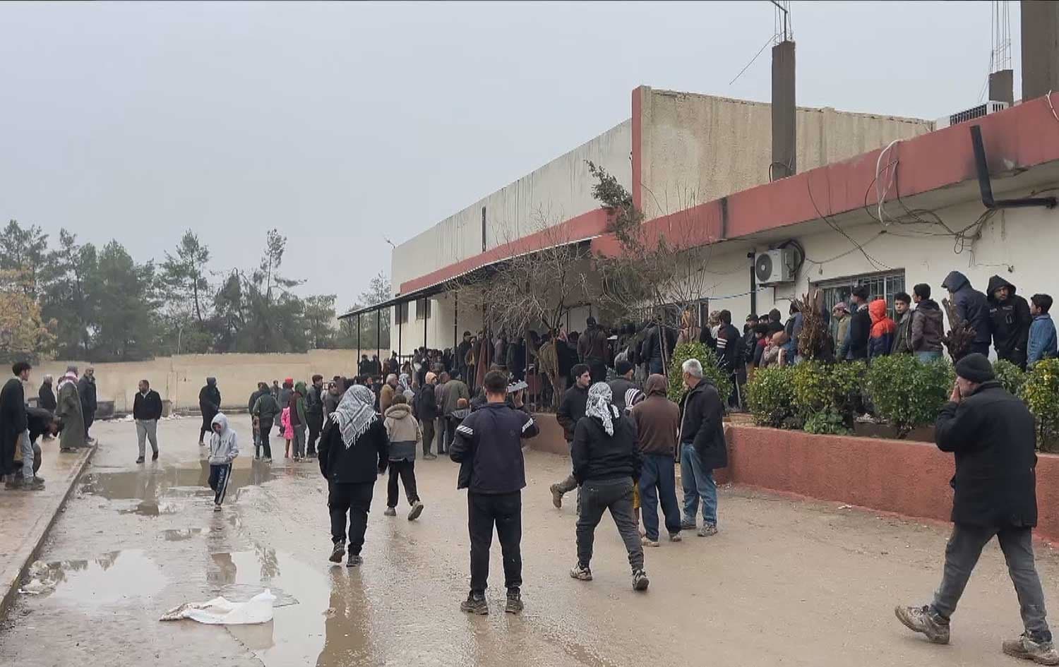 Syrian ‘siege’ on Kobane leaves families in fear for loved ones