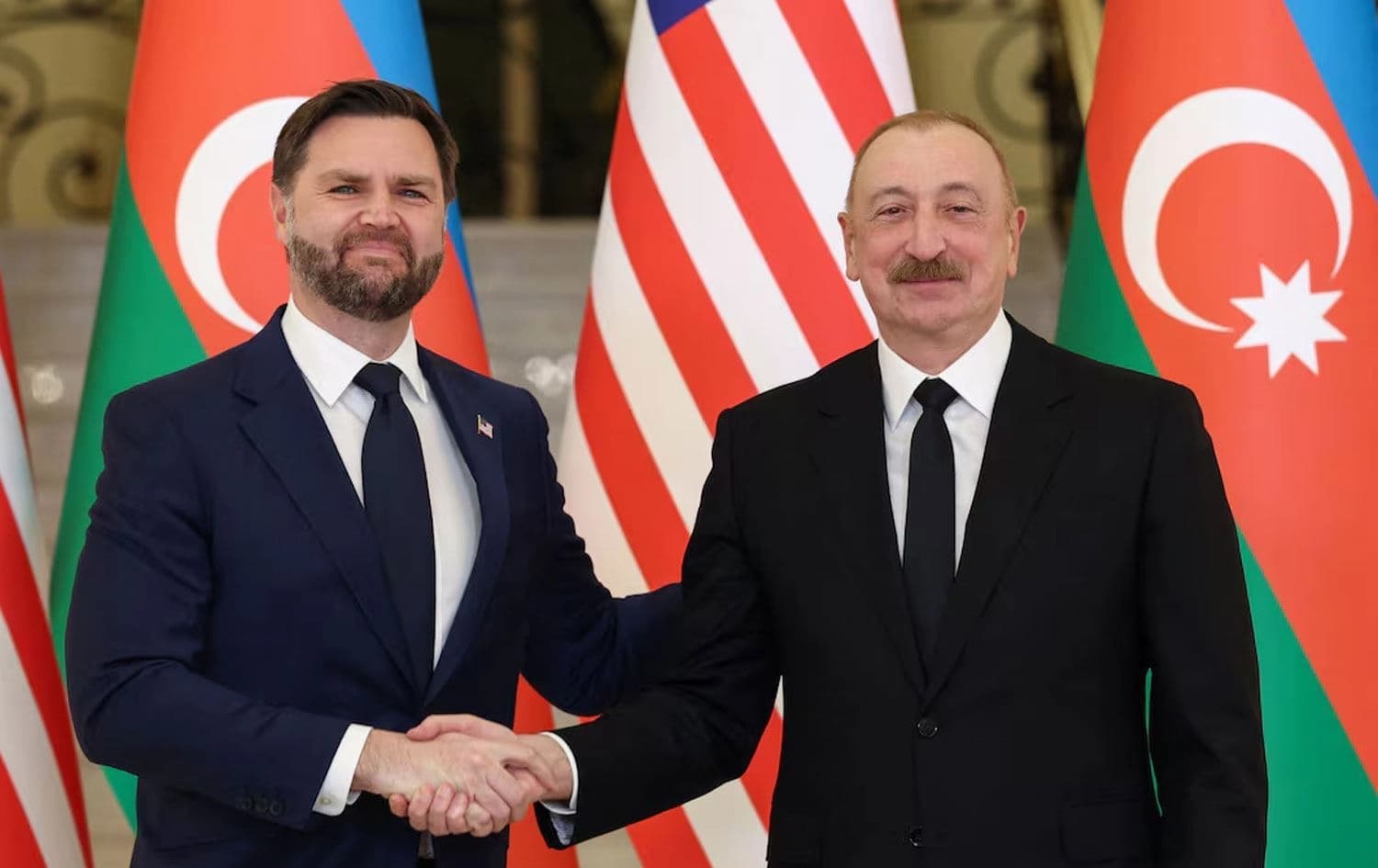 JD Vance bi Îlham Aliyev re civiya \ Wêne: Reuters