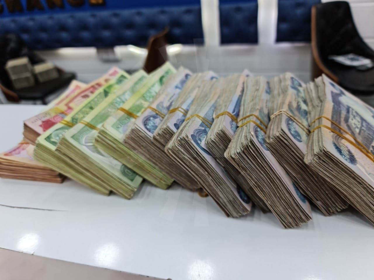 پارەی دیناری عێراقی. وێنە: بڵند تاهیر- ئەرشیفی رووداو