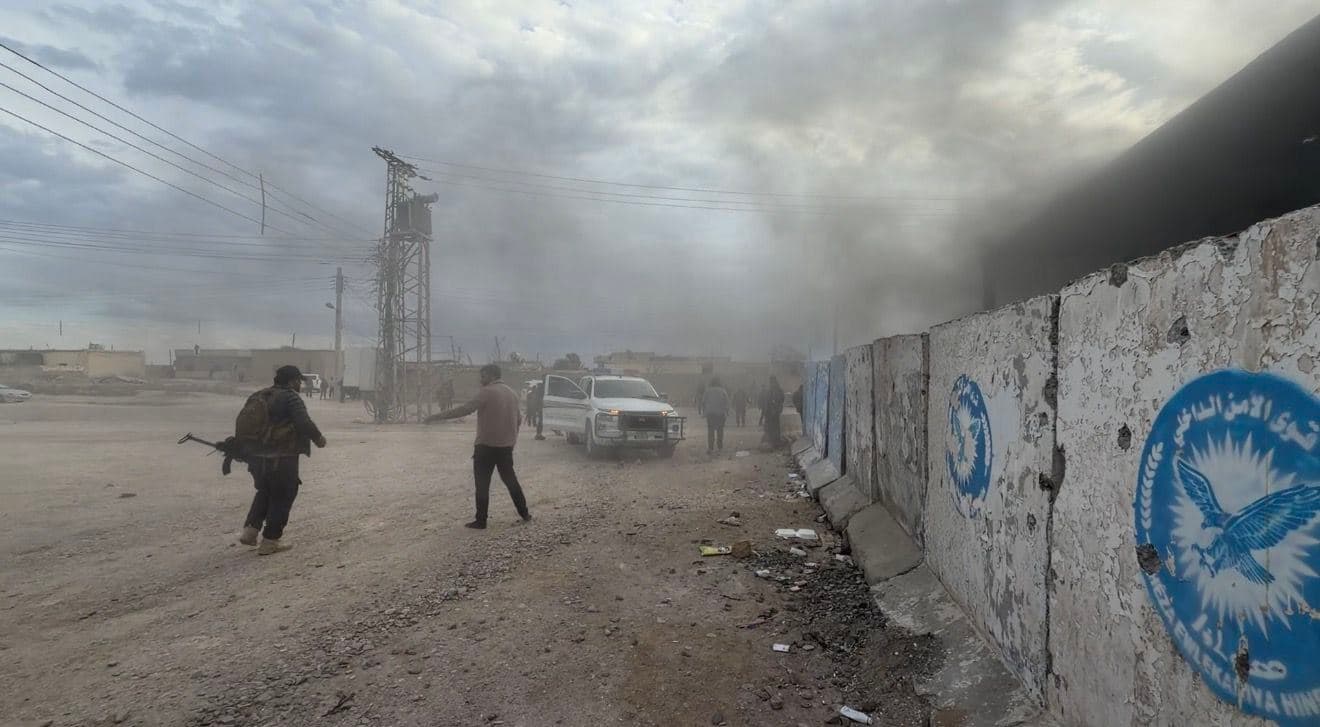 Clashes between security forces and suspected ISIS fighters in Raqqa on February 23, 2026. Photo: Syrian interior ministry 