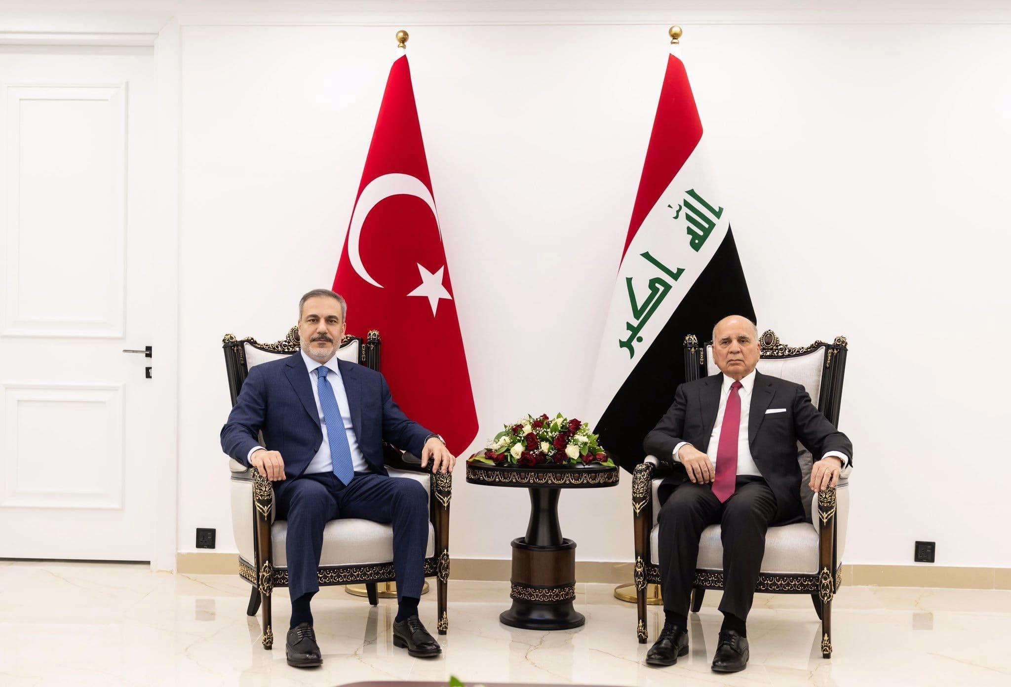 فوئاد حوسێن، وەزیری دەرەوەی عێراق و هاکان فیدان، وەزیری دەرەوەی تورکیا