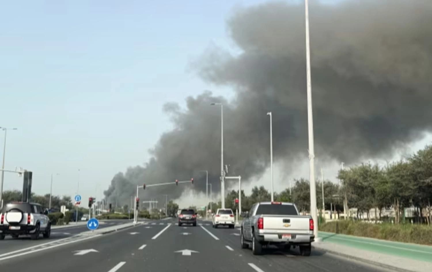 ئاگر لە بنکە سەربازییەکە بەرزدەبێتەوە