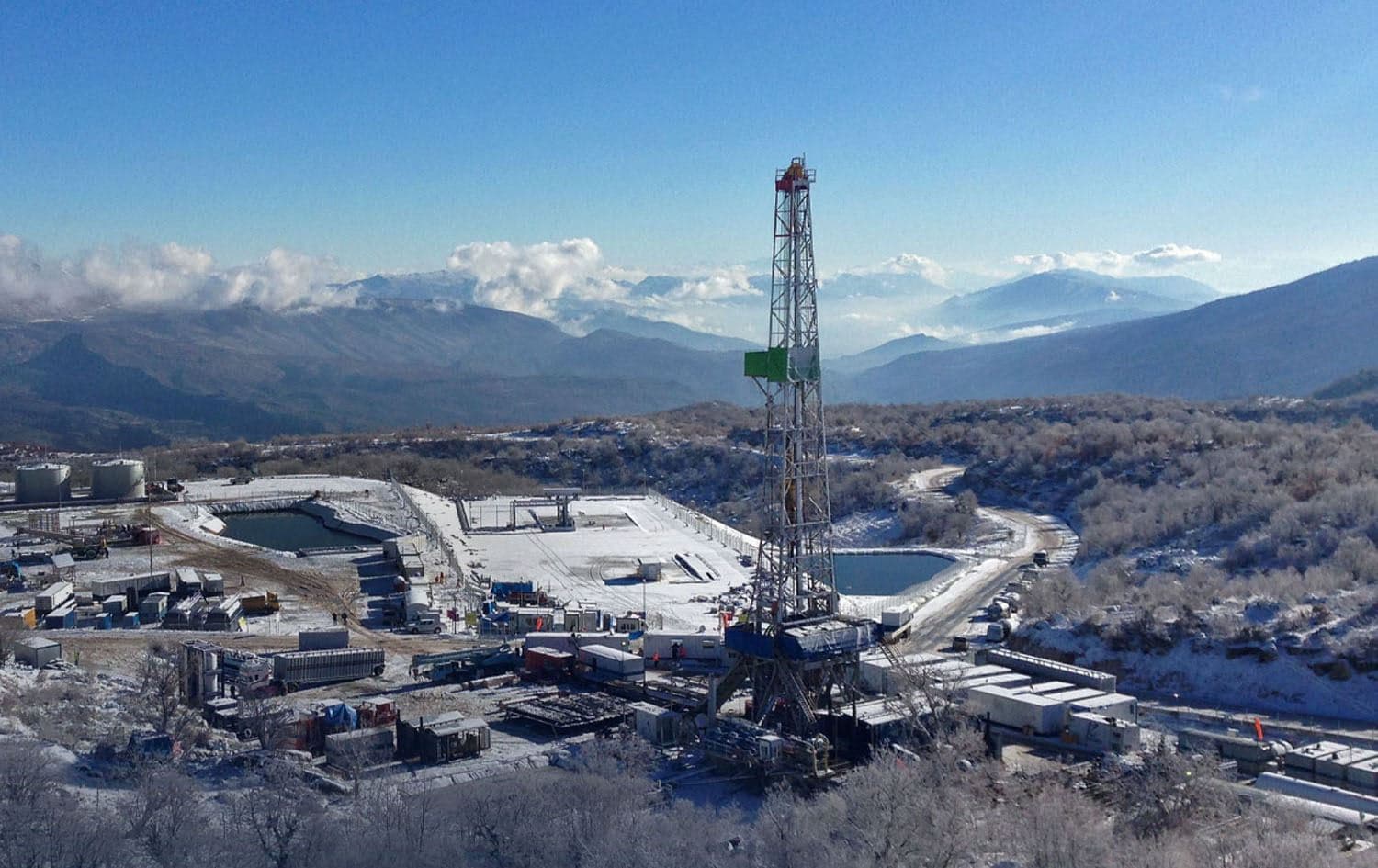 KRG urges Baghdad to prevent attacks after HKN halts oil field production