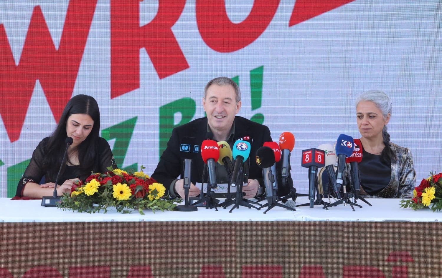 Li Amedê deklerasyona Newrozê hat ragihandin / Wêne: DEM Partî