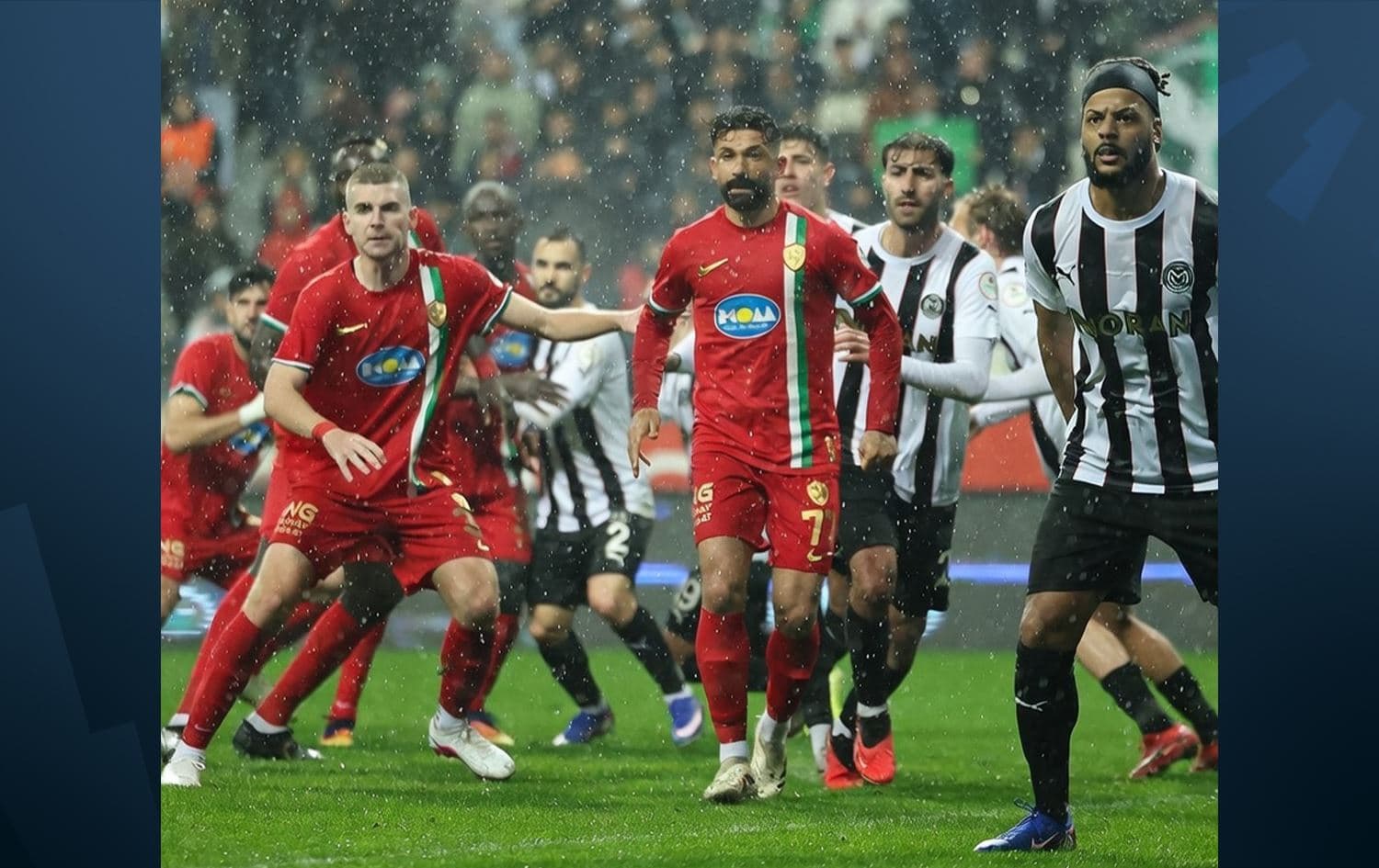 Lîstikvanên Amedspor û Manisasporê / Wêne: Amedspor