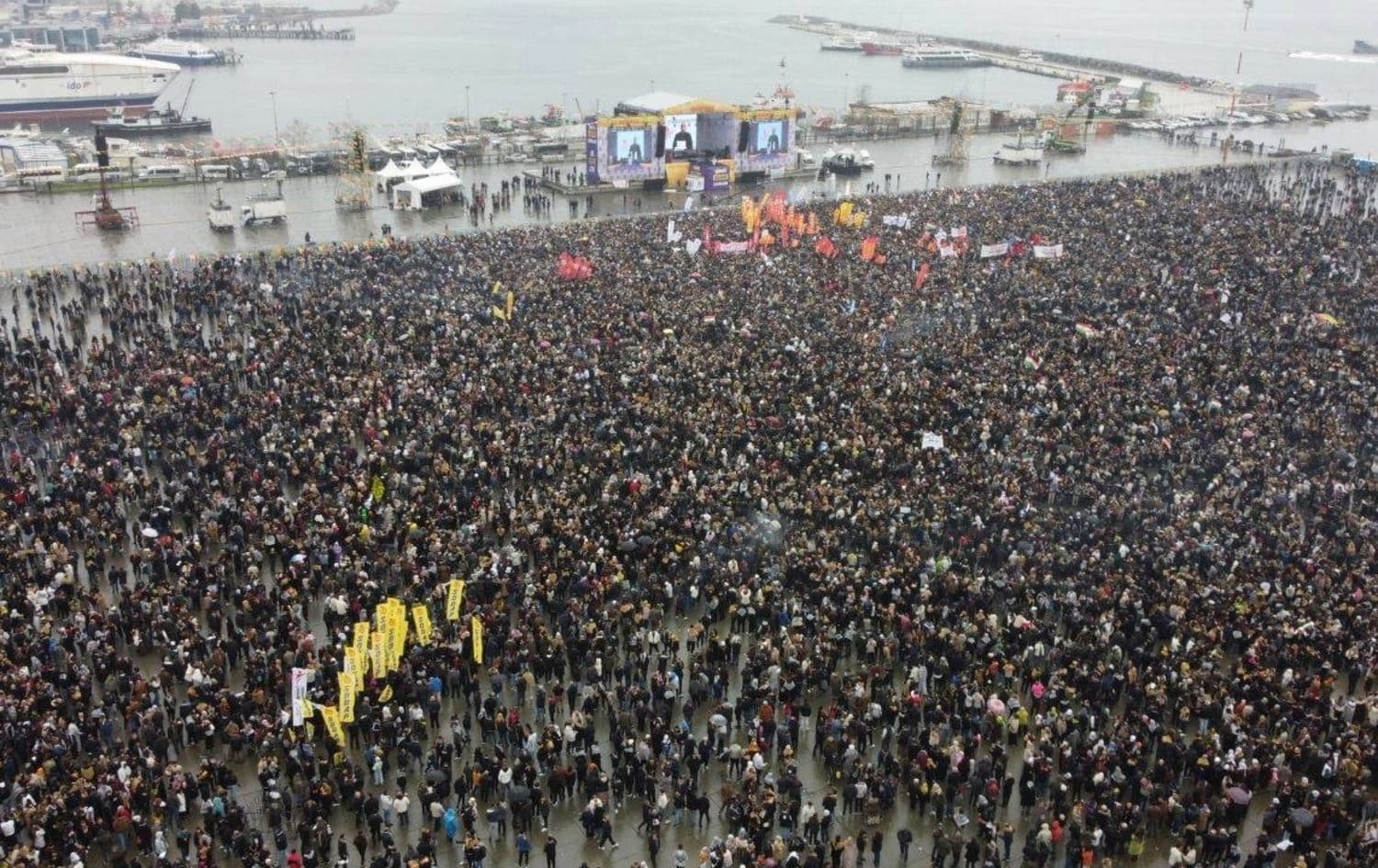 بەڕێوچوونی ئاهەنگی نەورۆز لە ئیستەنبووڵ