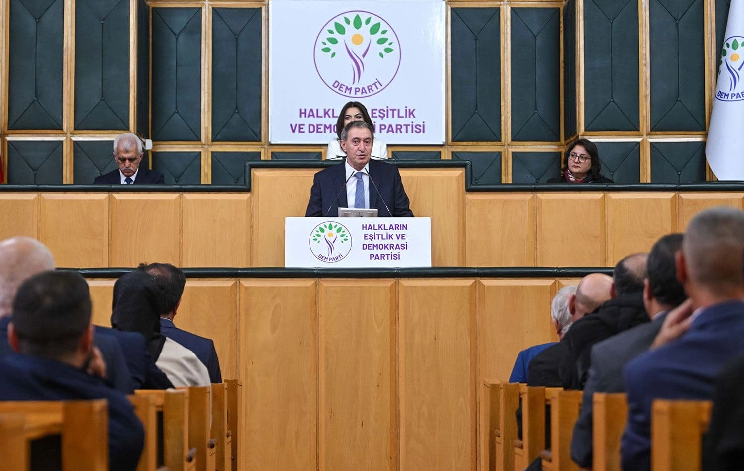 DEM Parti Eş Genel Başkanı Tuncer Bakırhan, partisinin Meclis grup toplantısına katılarak konuşma yaptı. / Foto: AA
