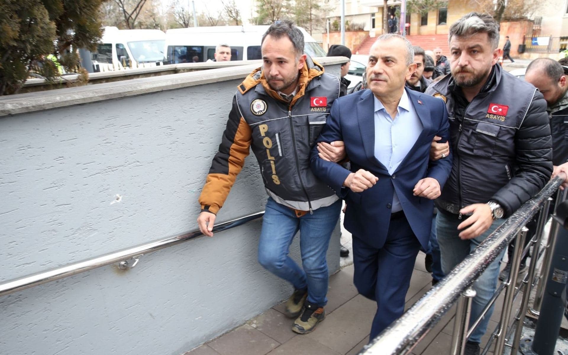 Parêzgarê berê yê Dêrsimê Tuncay Sonel sewqî dadgehê hat kirin\ Wêne: AA