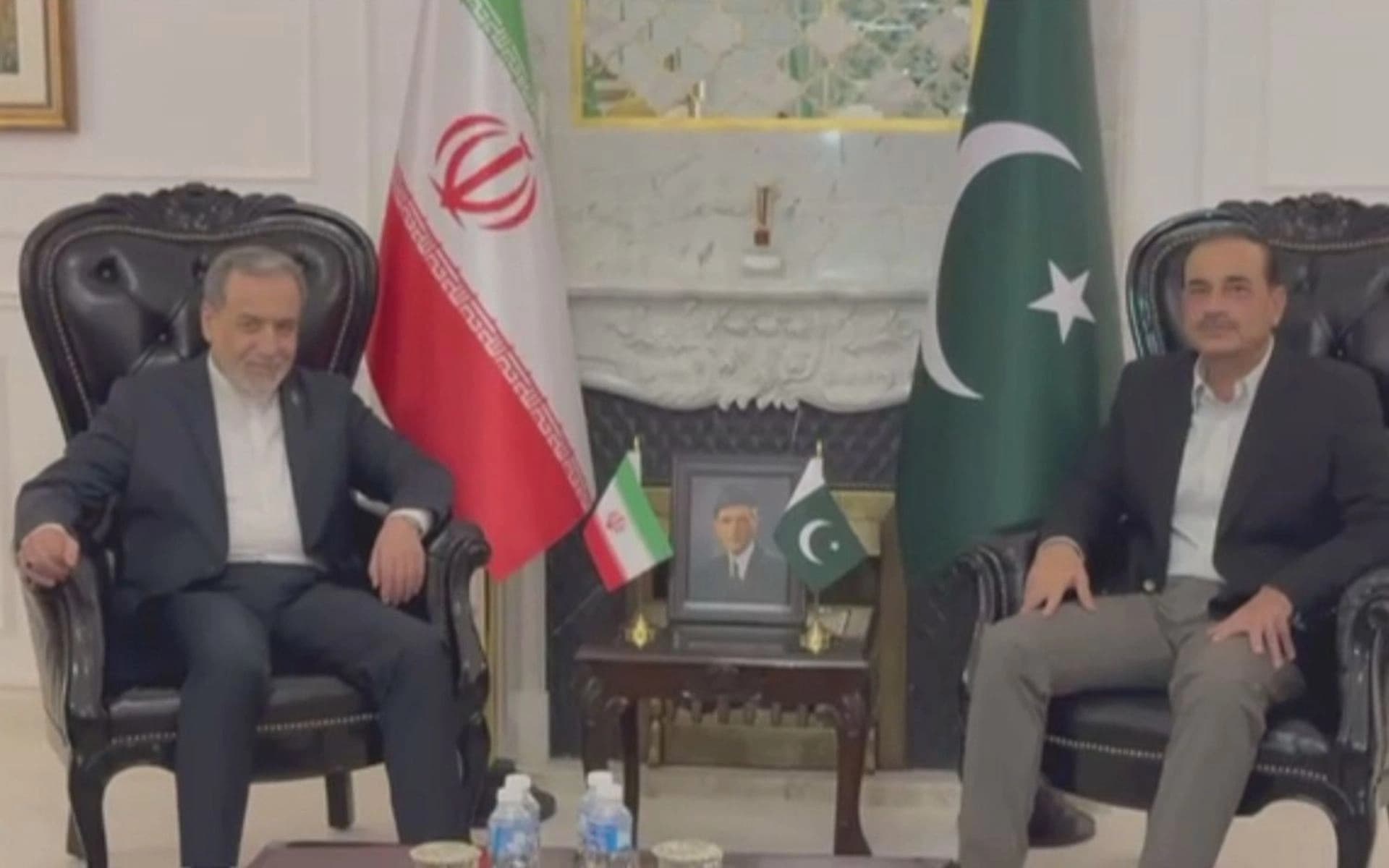  Wezareta Karên Derve ya Îranê Ebas Eraqçî û Serokerkanê Pakistanê Asim Munîr / Wêne: Ajans