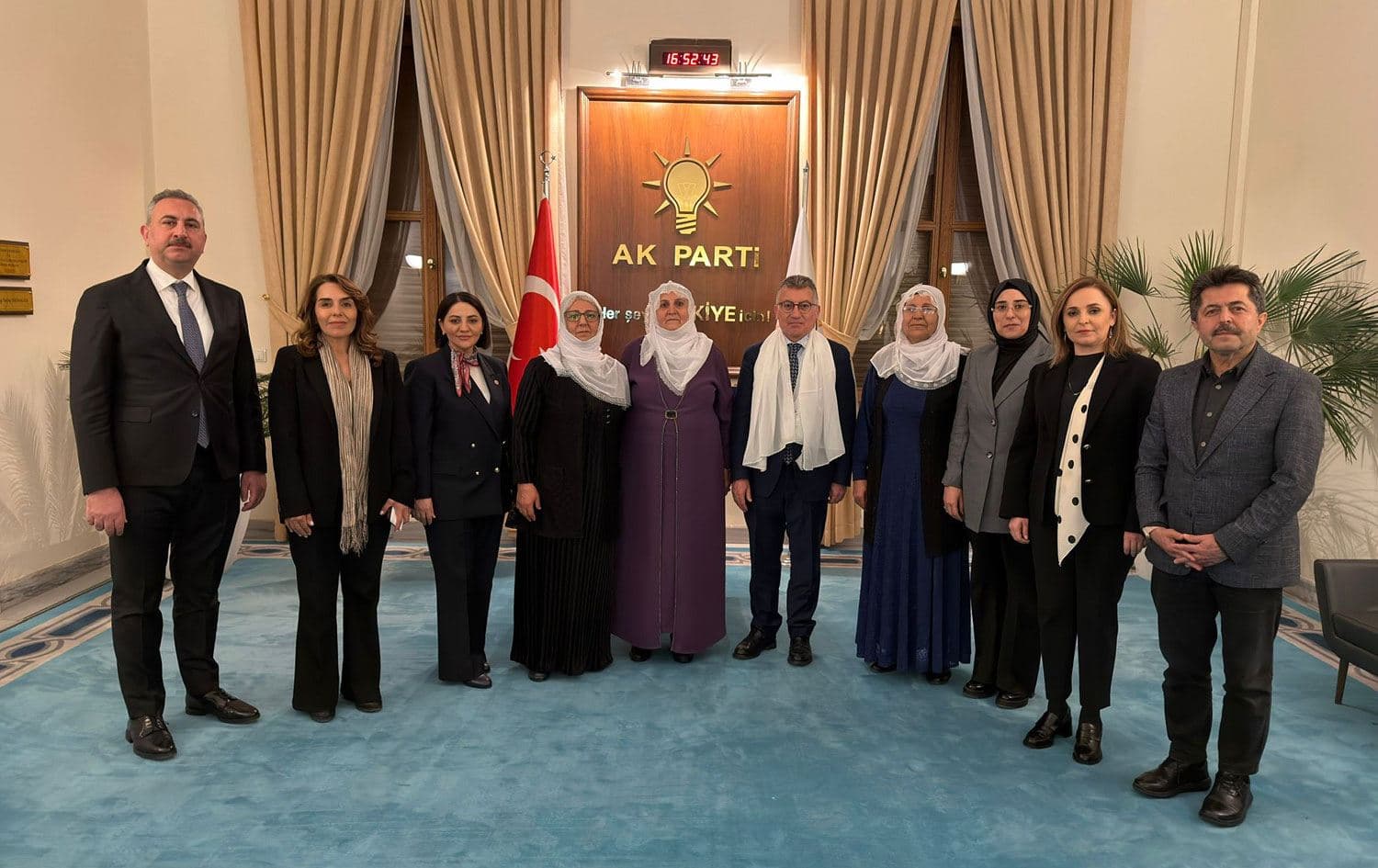 Dayîkên Aştiyê bi nûnerên AK Partiyê re civiyan: Wêne: AA