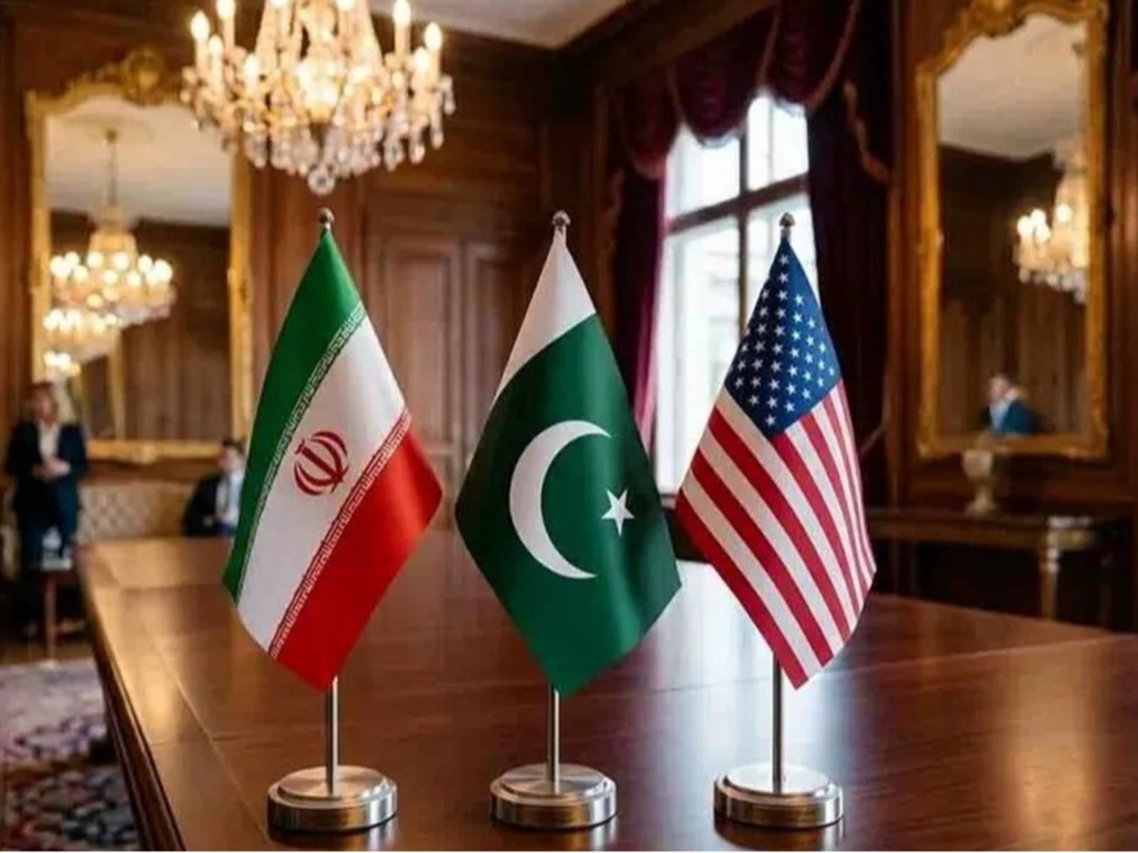 پاکستان: لە نێوەندگیریی نێوان ئێران و ئەمریکا بەردەوامین
