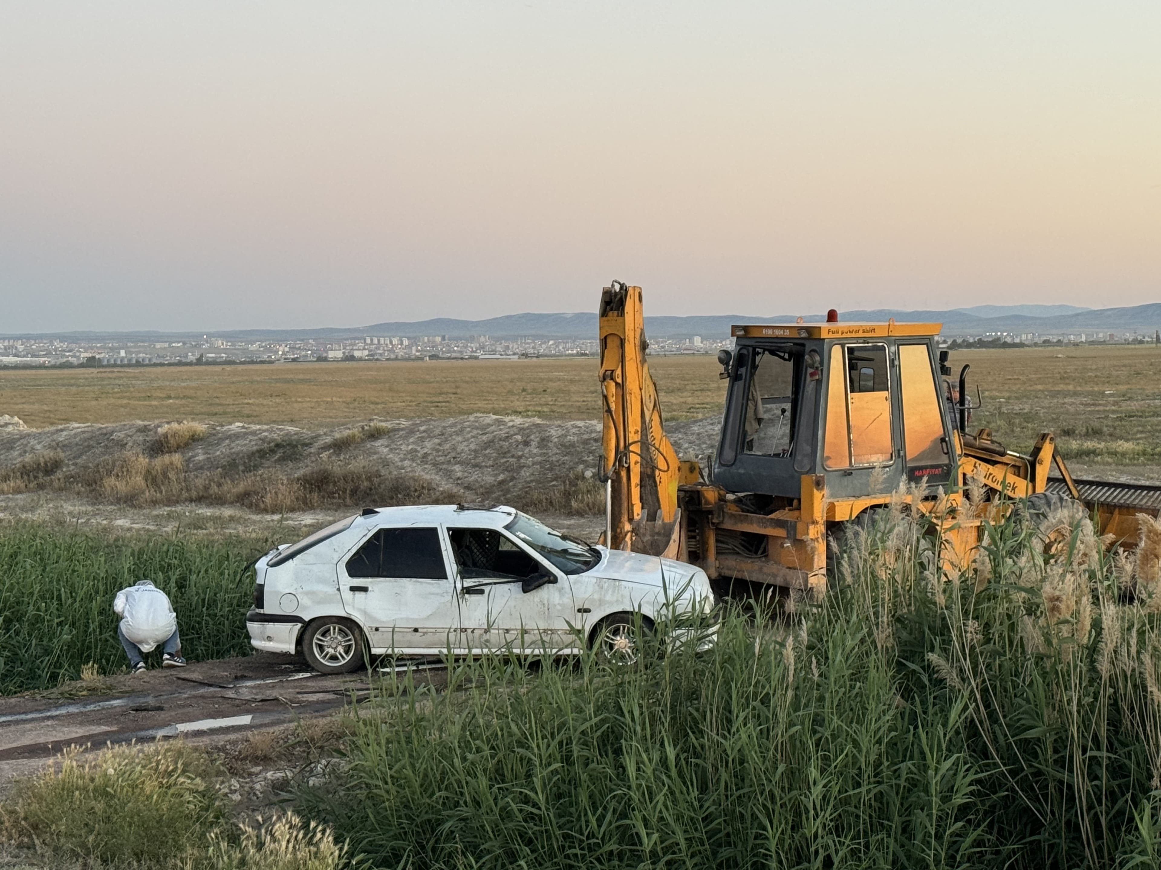 Karaman’da otomobil dereye devrildi: Aynı aileden 3 çocuk yaşamını yitirdi