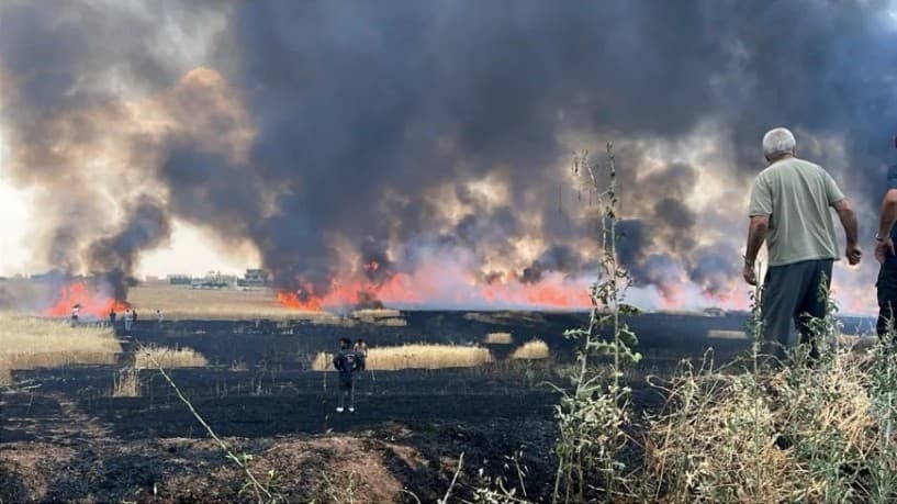 ROJAVA YANIYOR- Kamışlo ve Haseke’de tarım arazilerinde yangın
