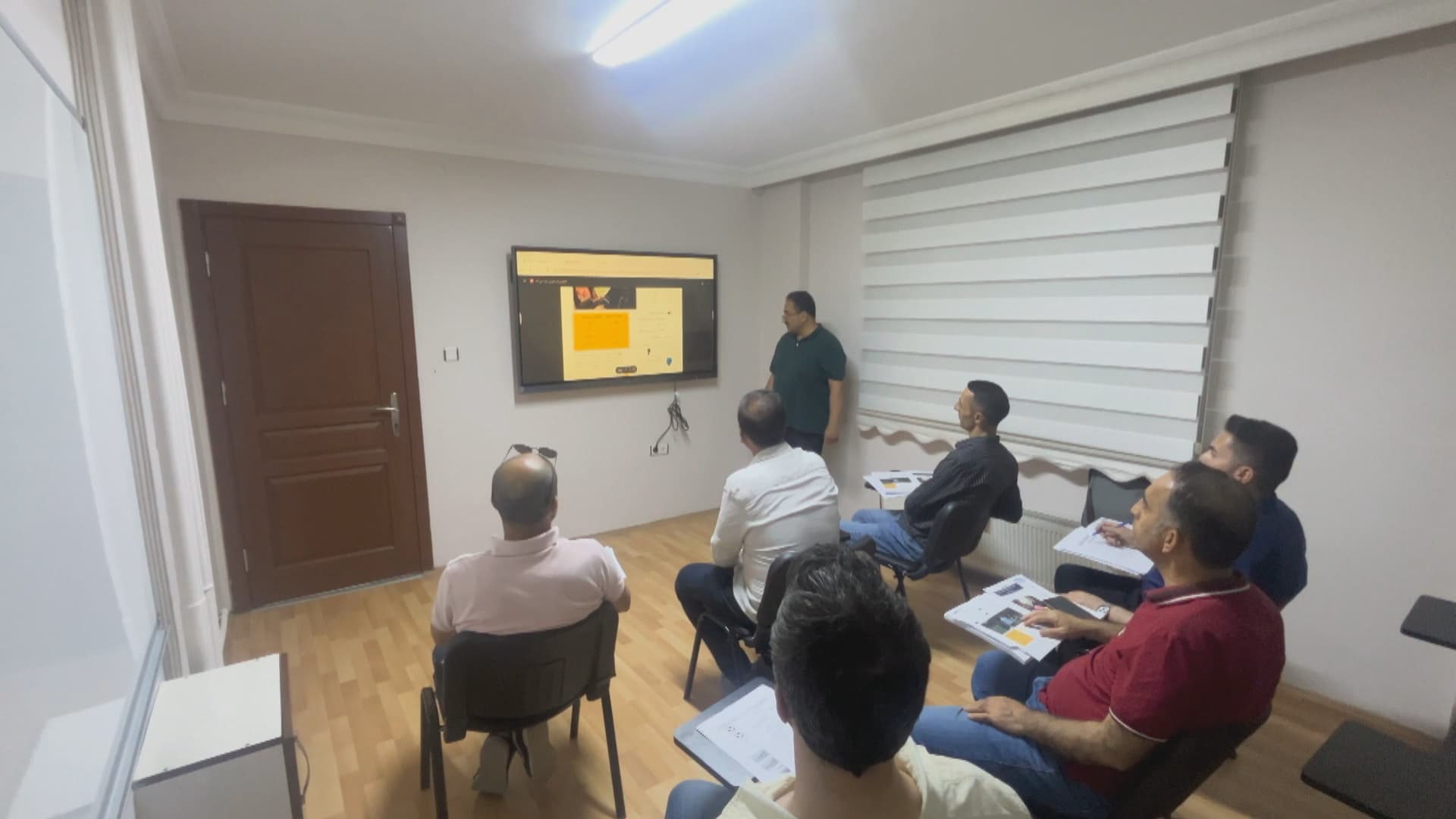 Li Wanê xebatên Kurdî: Kursa Soranî hat vekirin