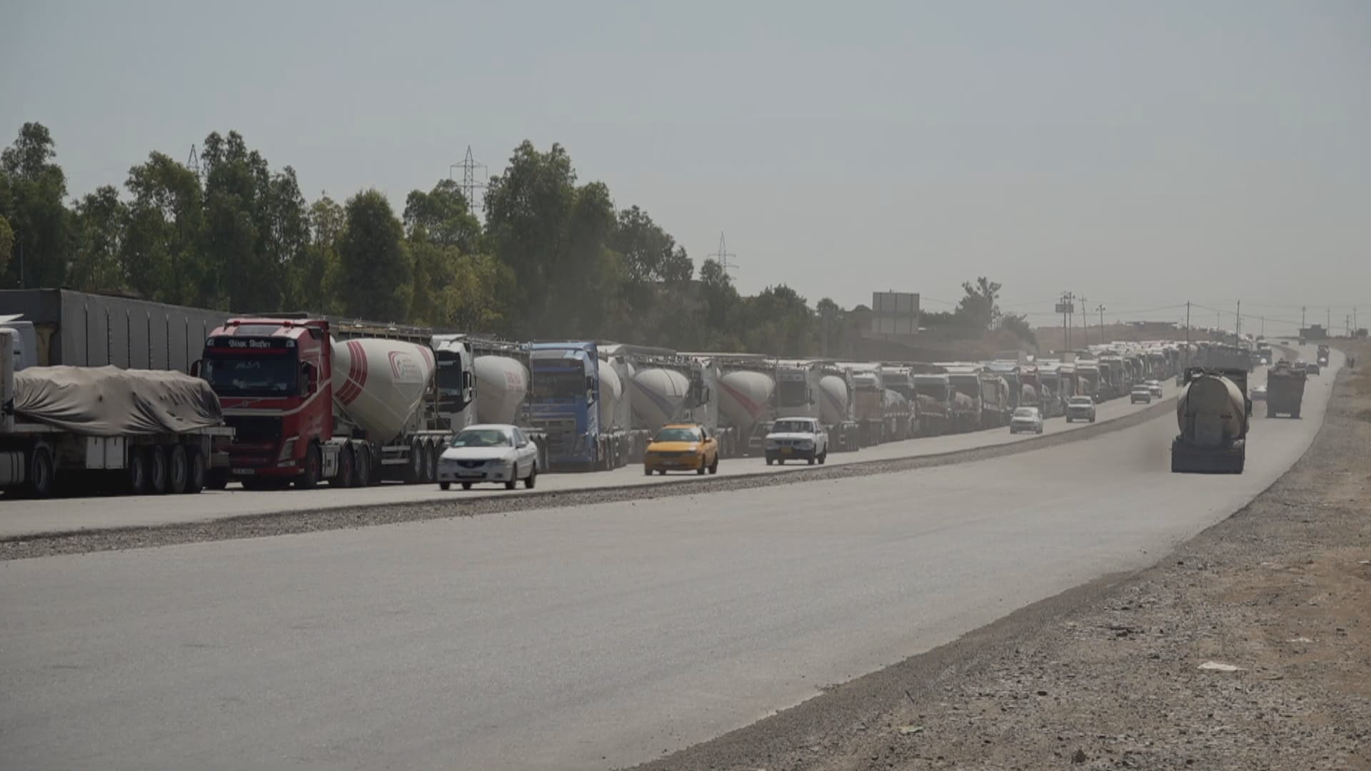 لە بازگەی چیمەن پێنج فەرمانبەر و ئەفسەرێک دەستگیرکران