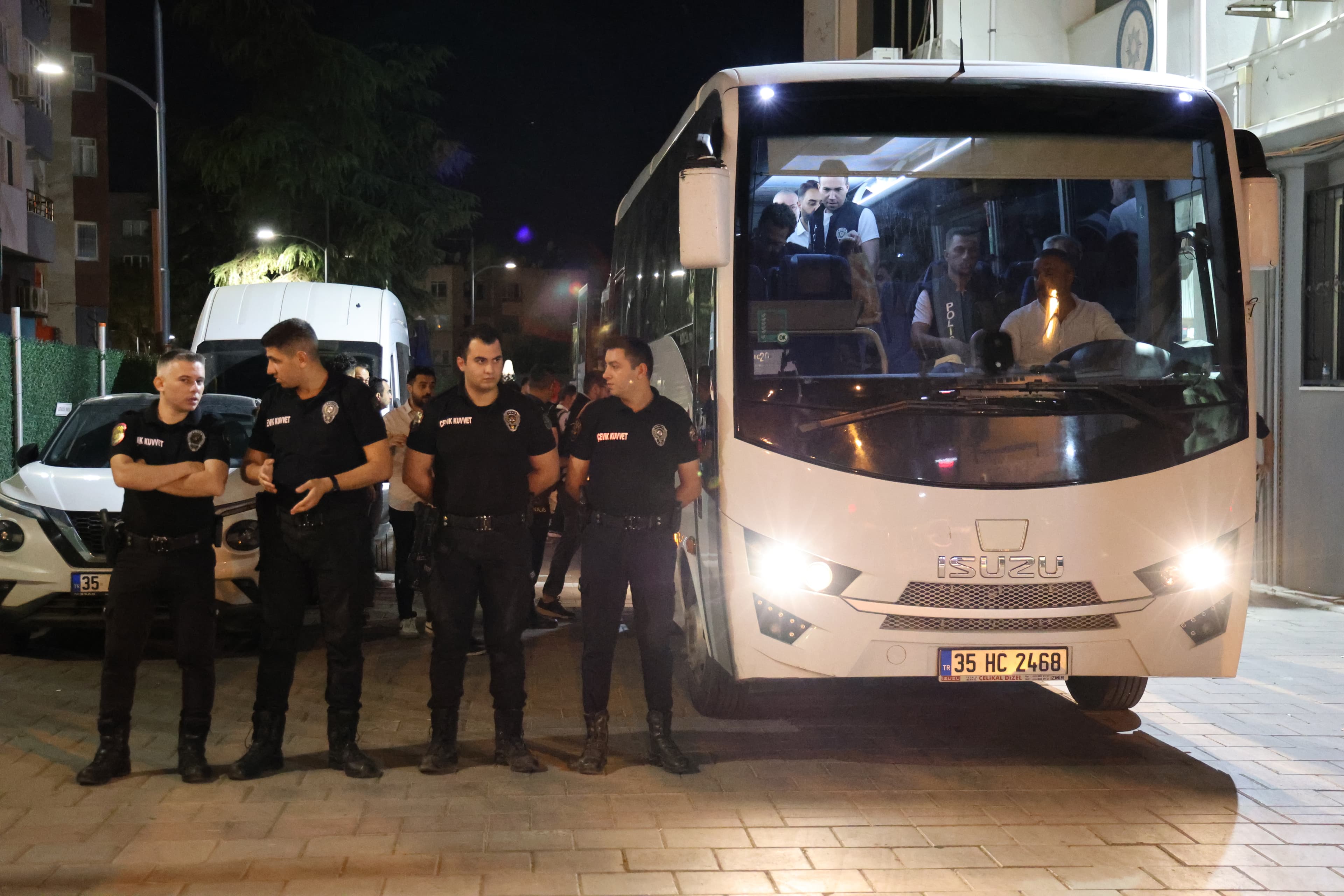 Seferihisar soruşturmasında Başkan Yetişkin dahil 12 kişi tutuklandı