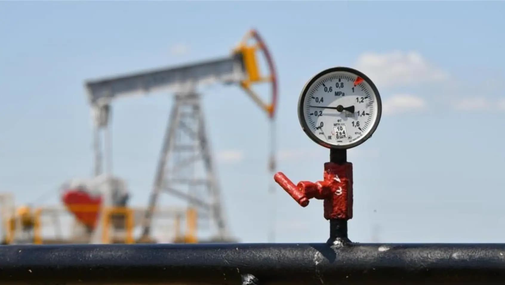 Brent petrol 4 ayın en düşük seviyesinde: Fiyatlar 72 dolara geriledi