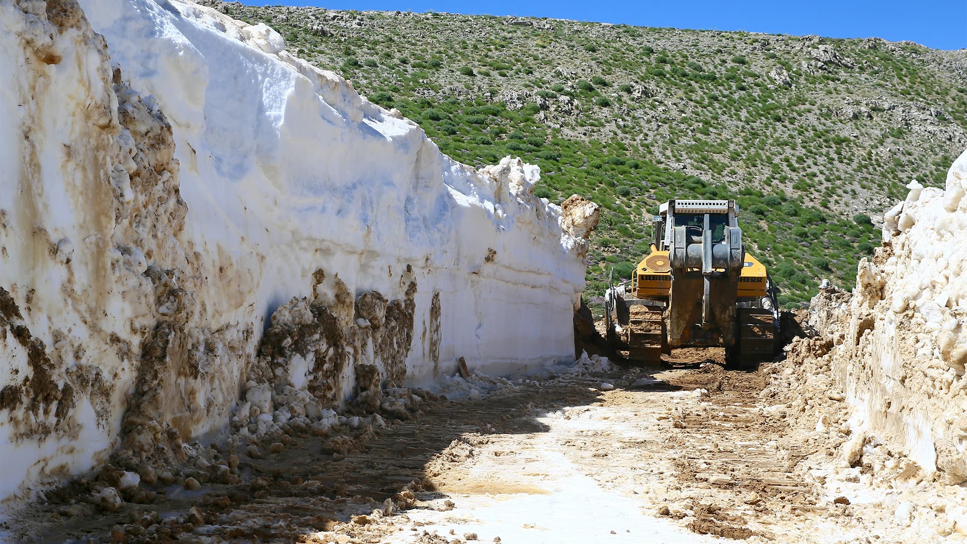 Li Mûşê tîrmehê jî têkoşîna li dijî berfê didome