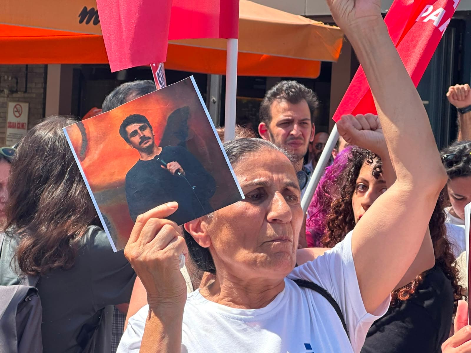 Komedyen Deniz Göktaş tutuklandı