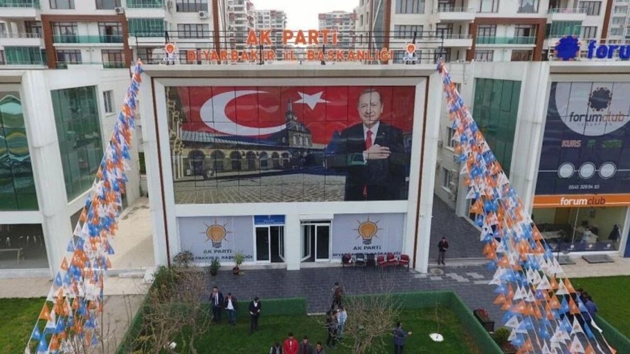 Yeni AK Parti Diyarbakır İl Başkanı belli oldu