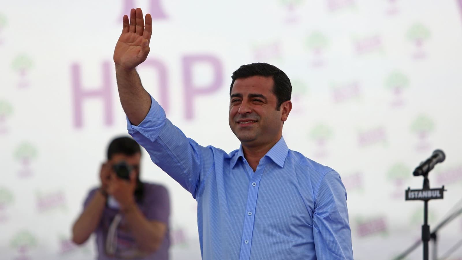 Selahattîn Demîrtaş: Xwezî derfet hebûya û Rûdaw jî bihata ba me