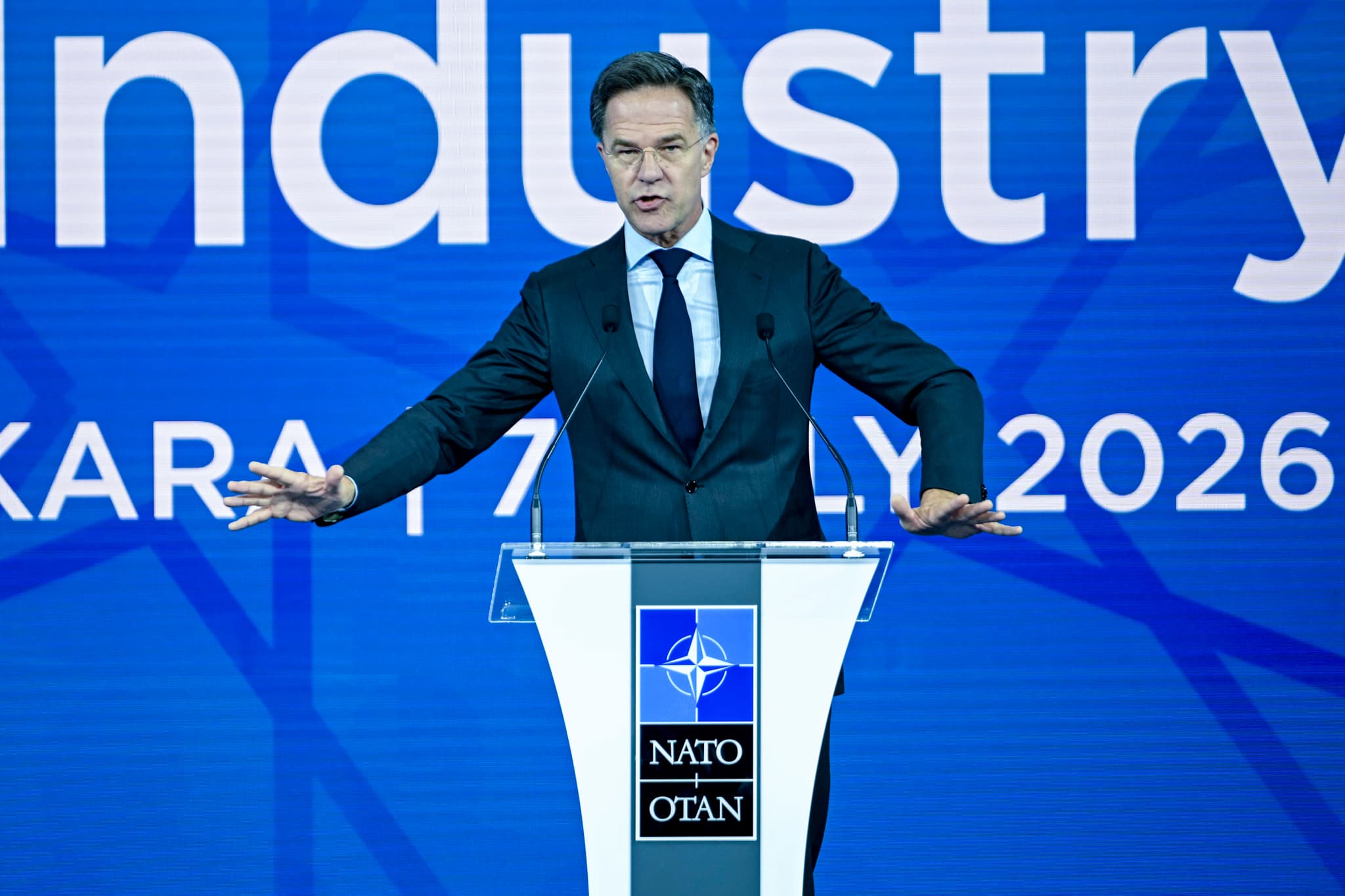 NATO Genel Sekreteri Rutte: Rusya ulusal bütçesinin yarısını savaş makinesini beslemek için kullanıyor