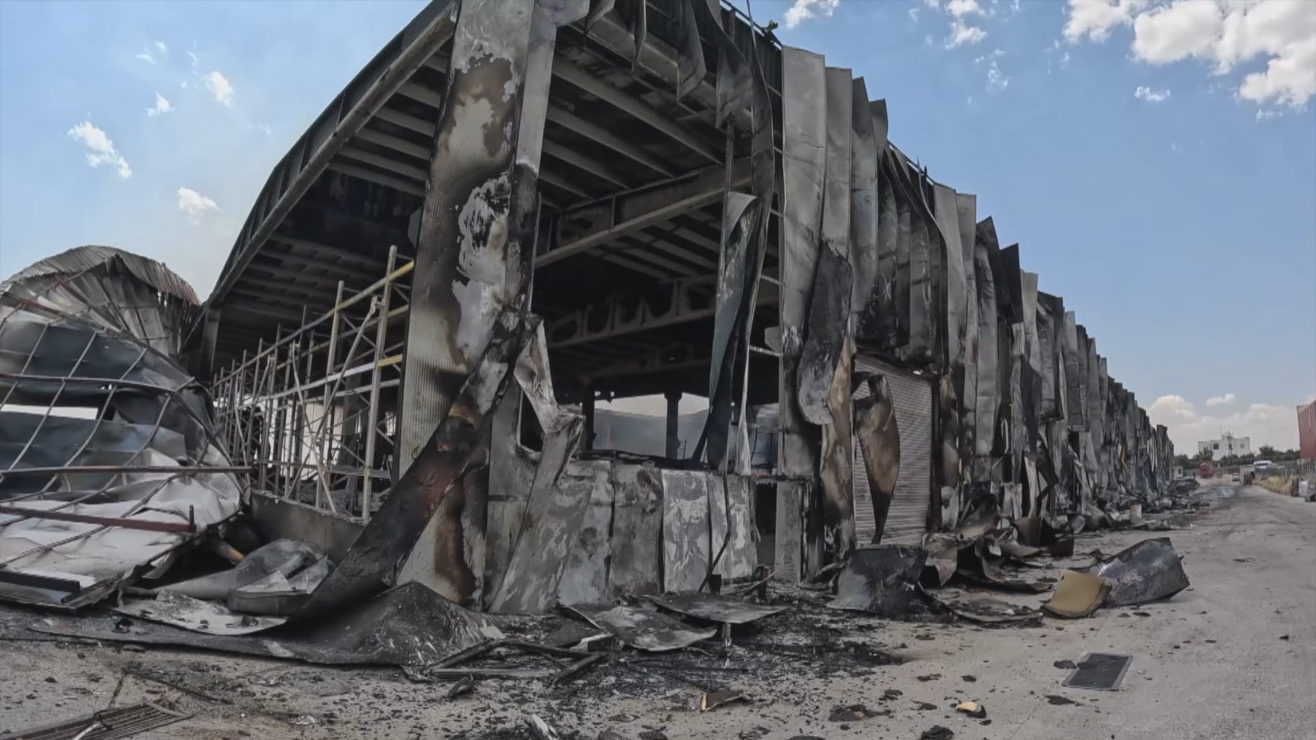 Li Êlihê agir bi depoyan ket, keda 40 salî bû xwelî