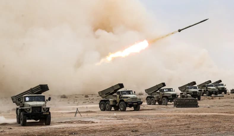 İran Devrim Muhafızları: Bahreyn ve Kuveyt’teki ABD hedeflerine saldırı düzenlendi