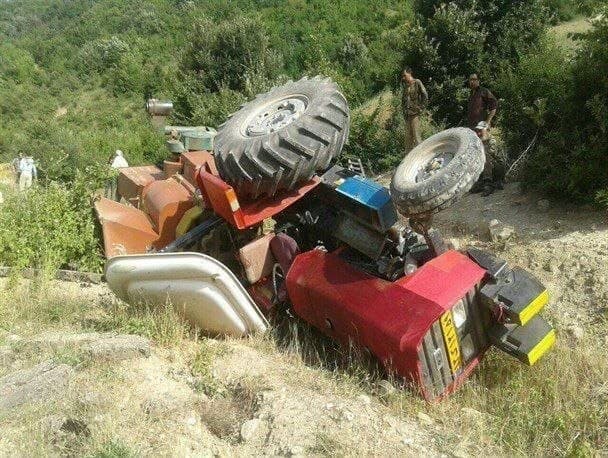 لە شنۆ هاونیشتمانییەک بەهۆی وەرگەڕانی تراکتۆرەکەی گیانی لەدەستدا