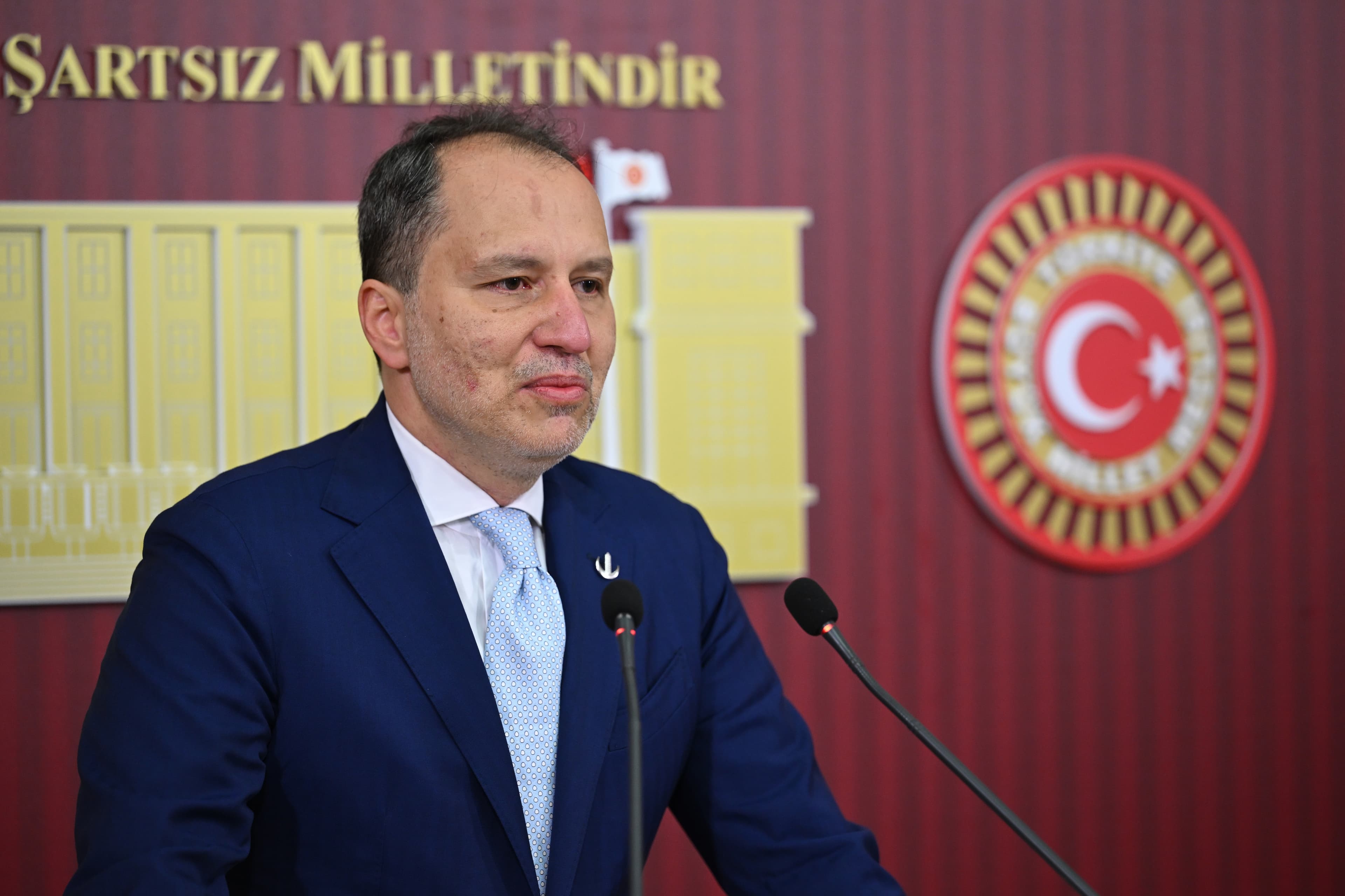 ‘Türkiye, NATO Zirvesi'nde ev sahibi olarak oturduğu masadan garson olarak kalktı’