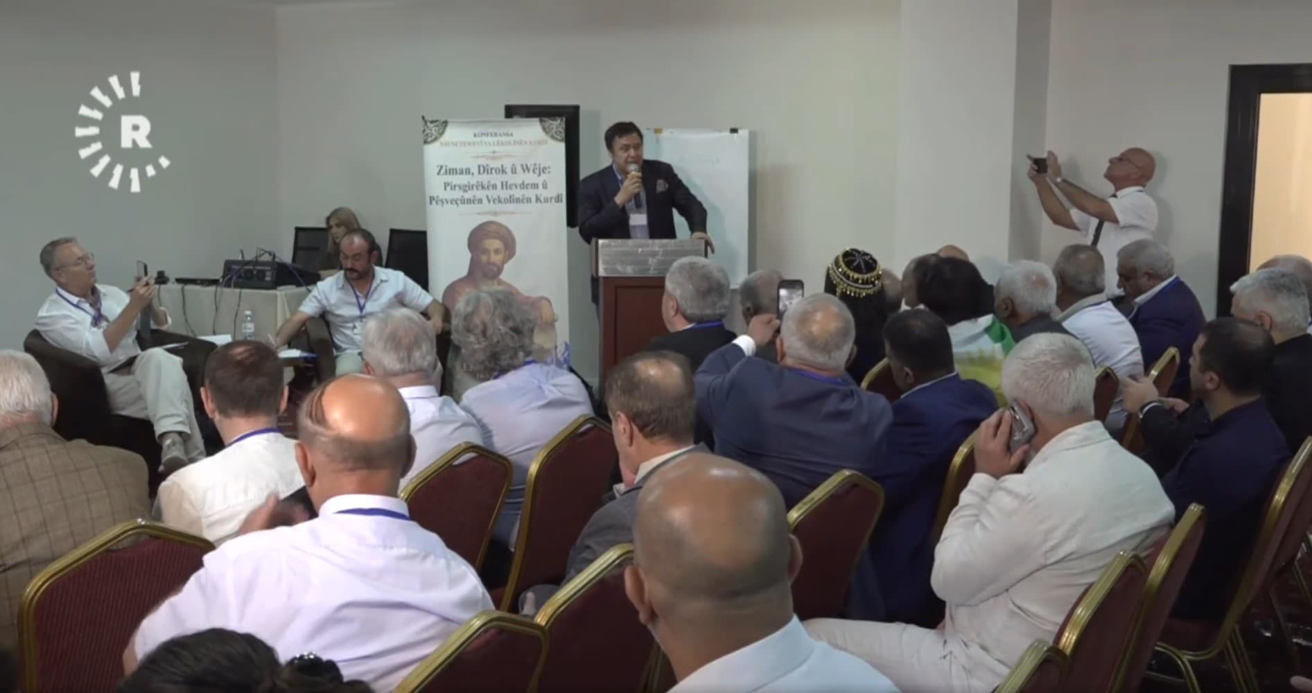 Kazakistan'da Kürt dili konferansı: Tehditler ve çözüm yolları masaya yatırıldı