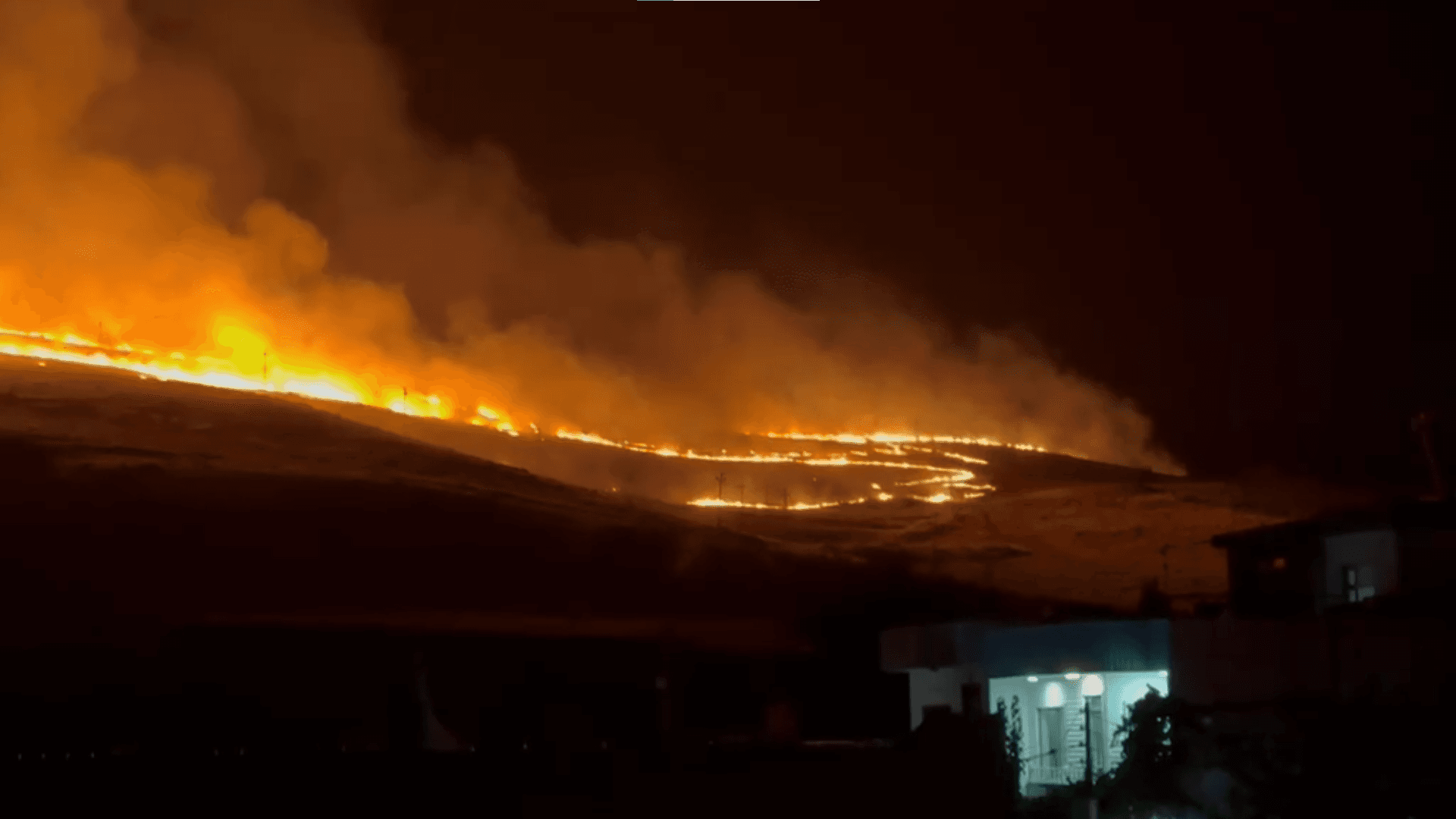 هێرش کرایە سەر ناوچەیەک لە تاسڵوجەی سنووری سلێمانی و ئاگرێکی گەورە لە دەوروبەری کەوتەوە