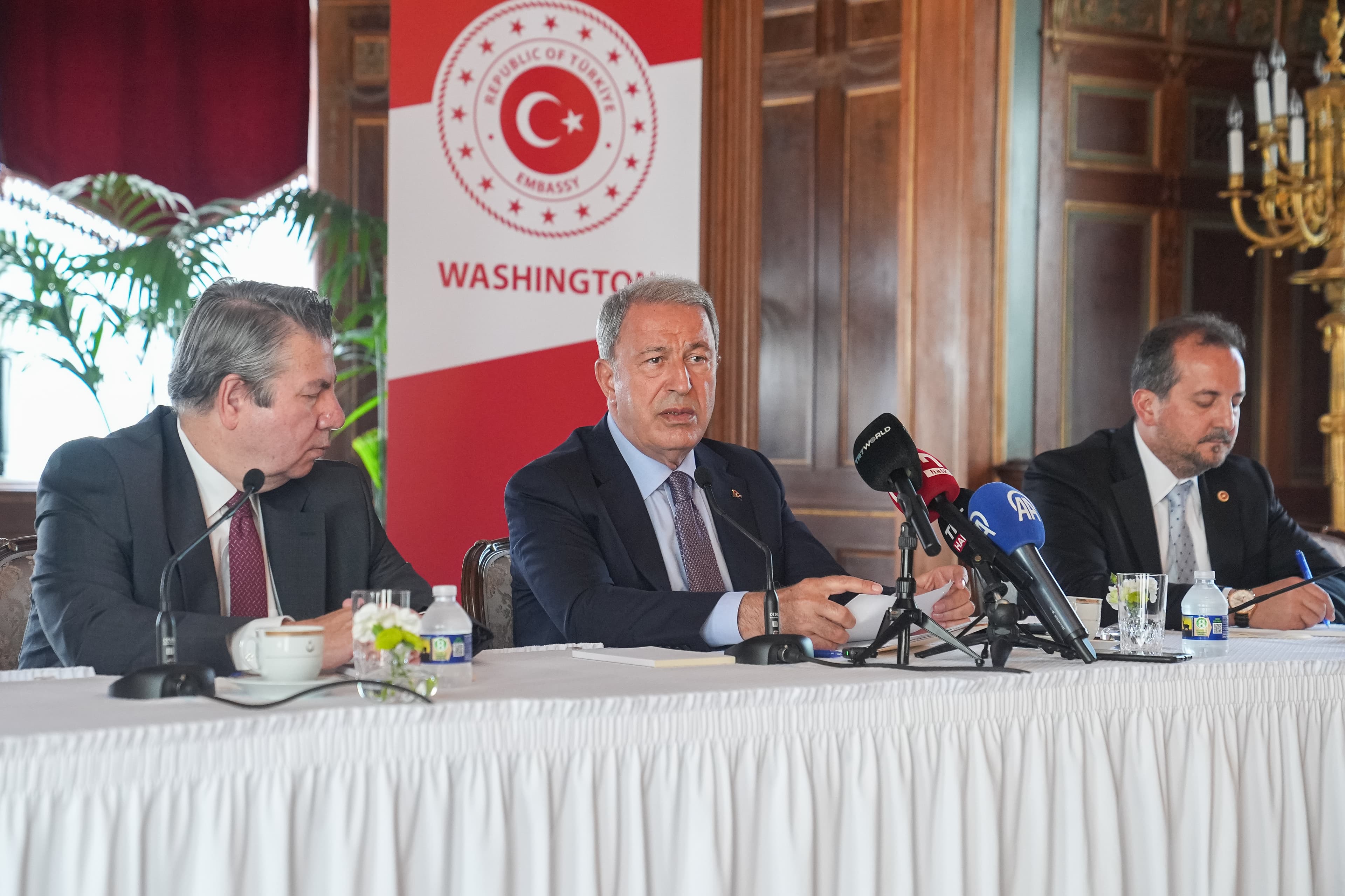 Hulusî Akar li Amerîkayê li ser F-35 û S-400an daxuyanî da