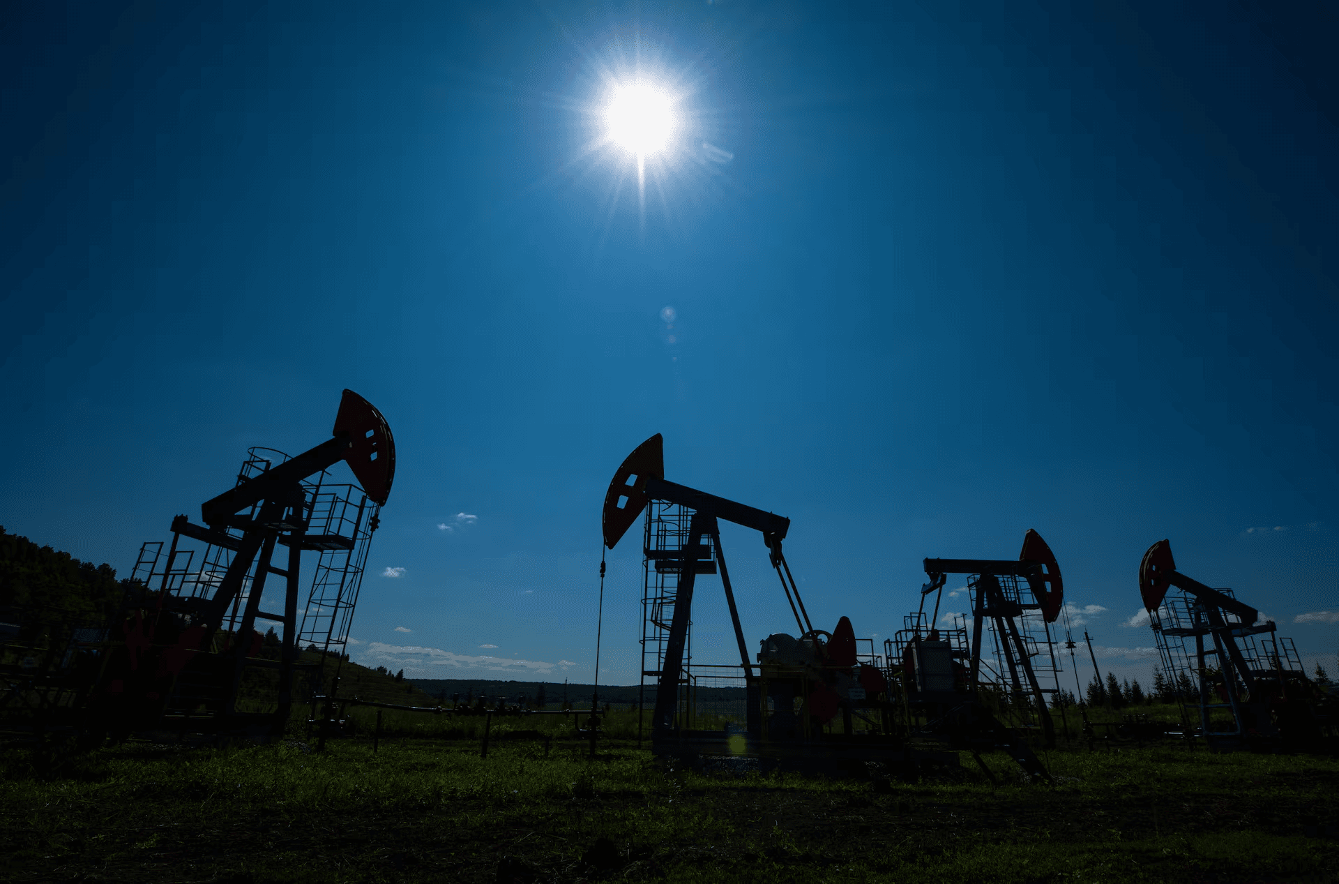 نەوت لە ژێر سێبەری جەنگدا؛ بۆچی نرخەکەی نەگەیشتە 200 دۆلار؟