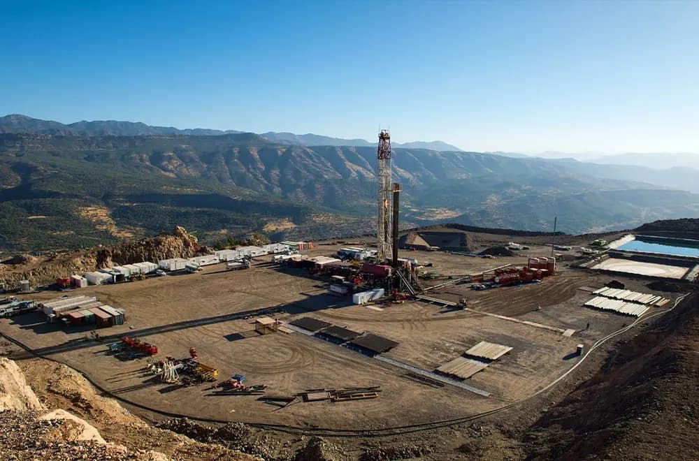 Kürdistan Bölgesi'nde iki petrol sahasında üretim durduruldu
