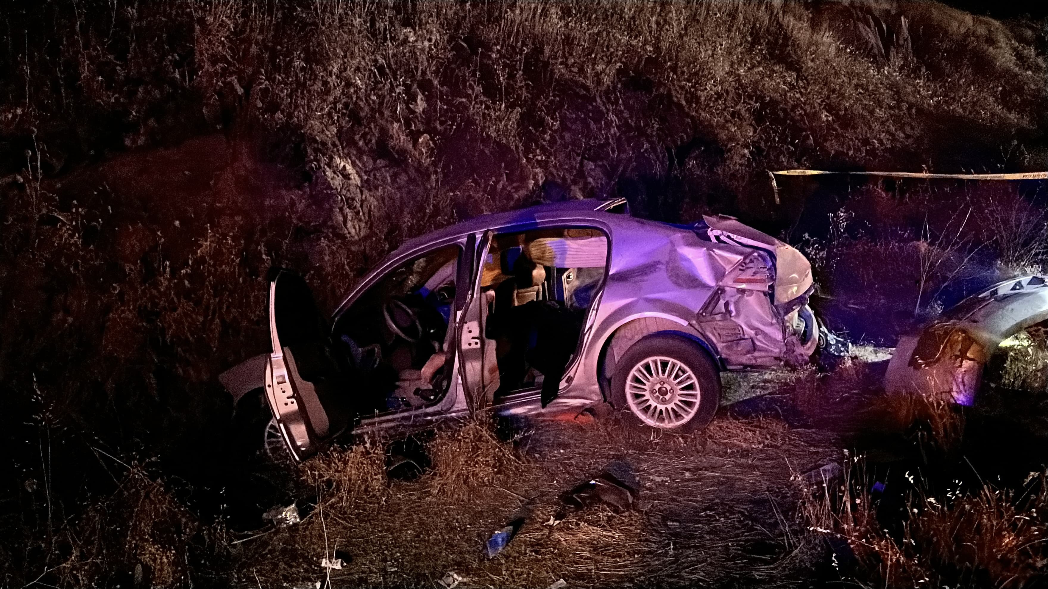 Urfa'da otomobil şarampole devrildi: 3 kişi hayatını kaybetti