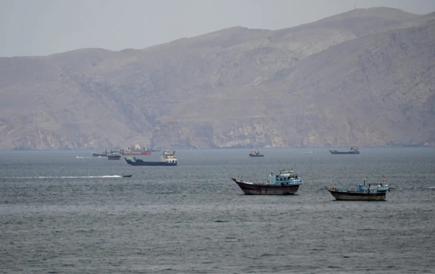 دوێنێ تەنیا یەک کەشتیی نەوتهەڵگر بە تەنگەی هورمزدا تێپەڕیوە