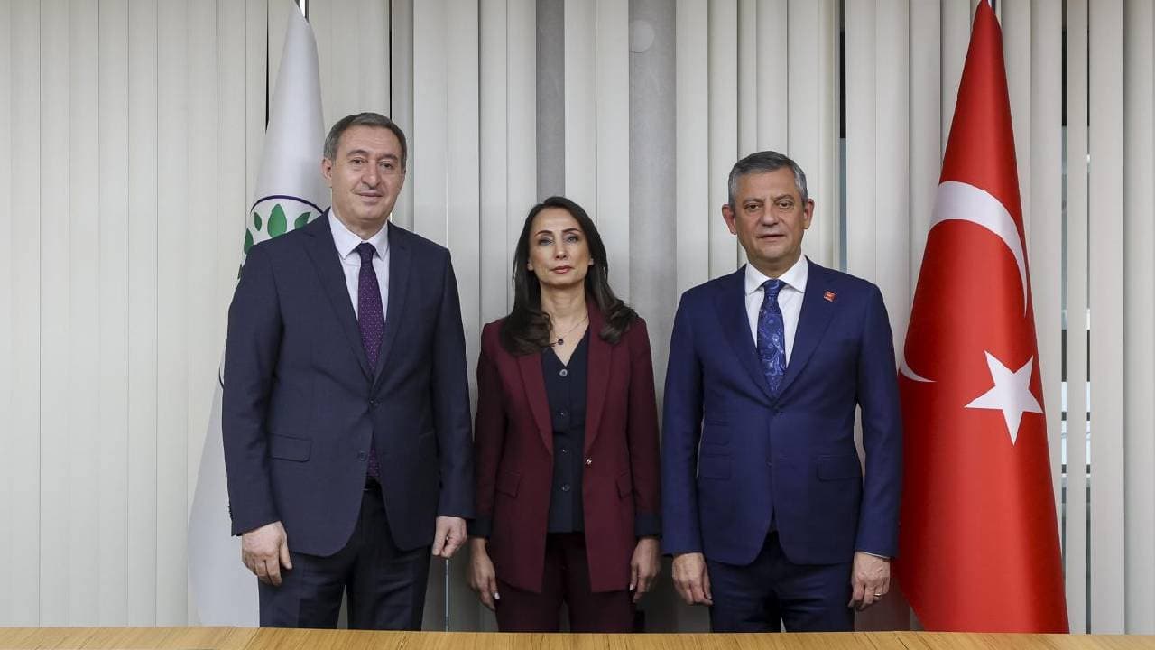 DEM Parti'den YENİ Parti Genel Başkanı Özgür Özel'e tebrik telefonu