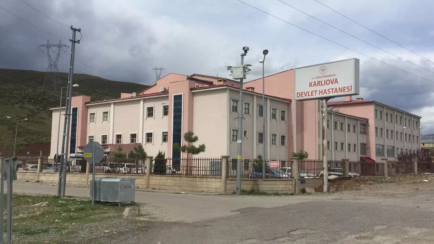 Li Çewlîgê du kom bi çek û daran bi hev ketin: 9 birîndar