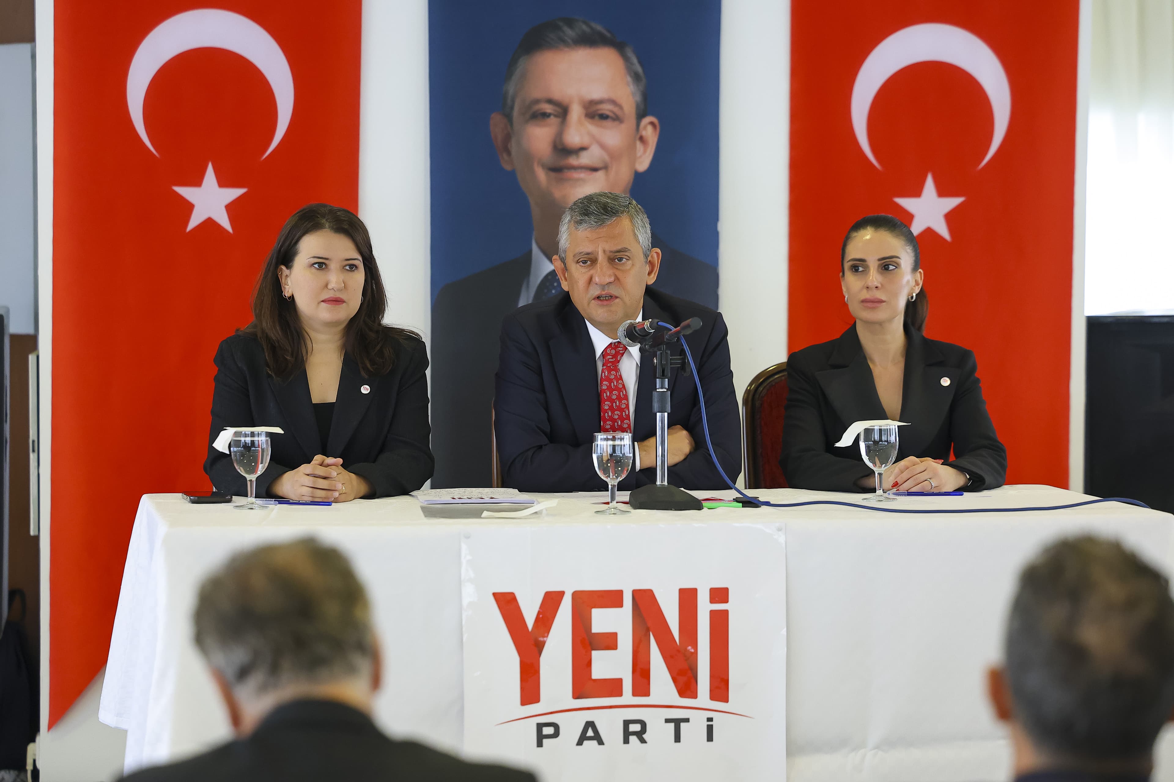 ‘10 milletvekili daha CHP’den YENİ Parti’ye geçecek’