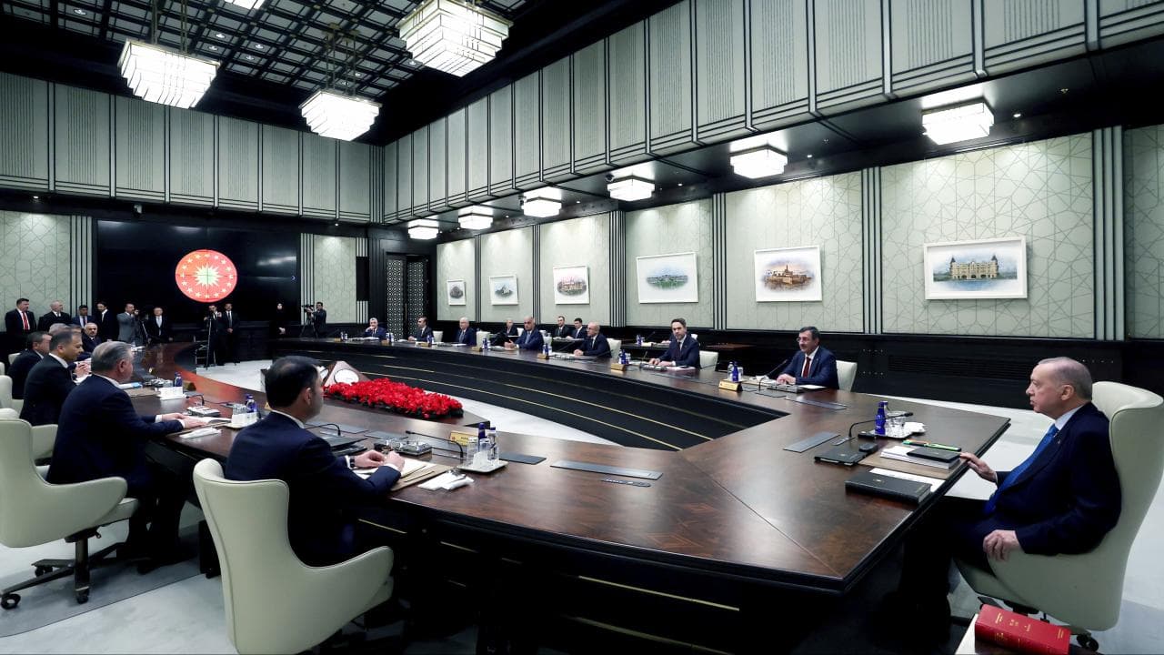 Kabine yarın toplanıyor: Masadan hangi konular var?