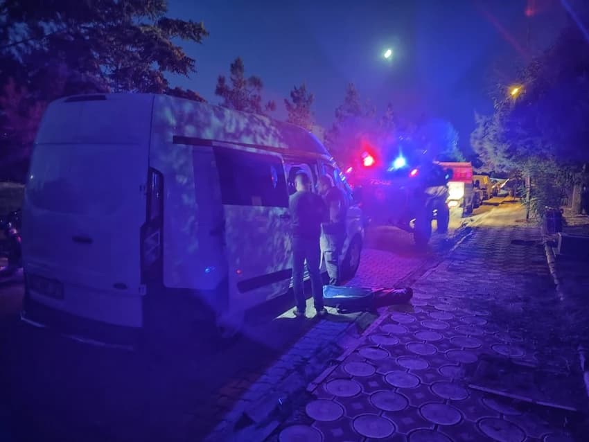 Batman’da AK Parti il yöneticisi, oğlu ve yeğeni mezarlıkta öldürüldü