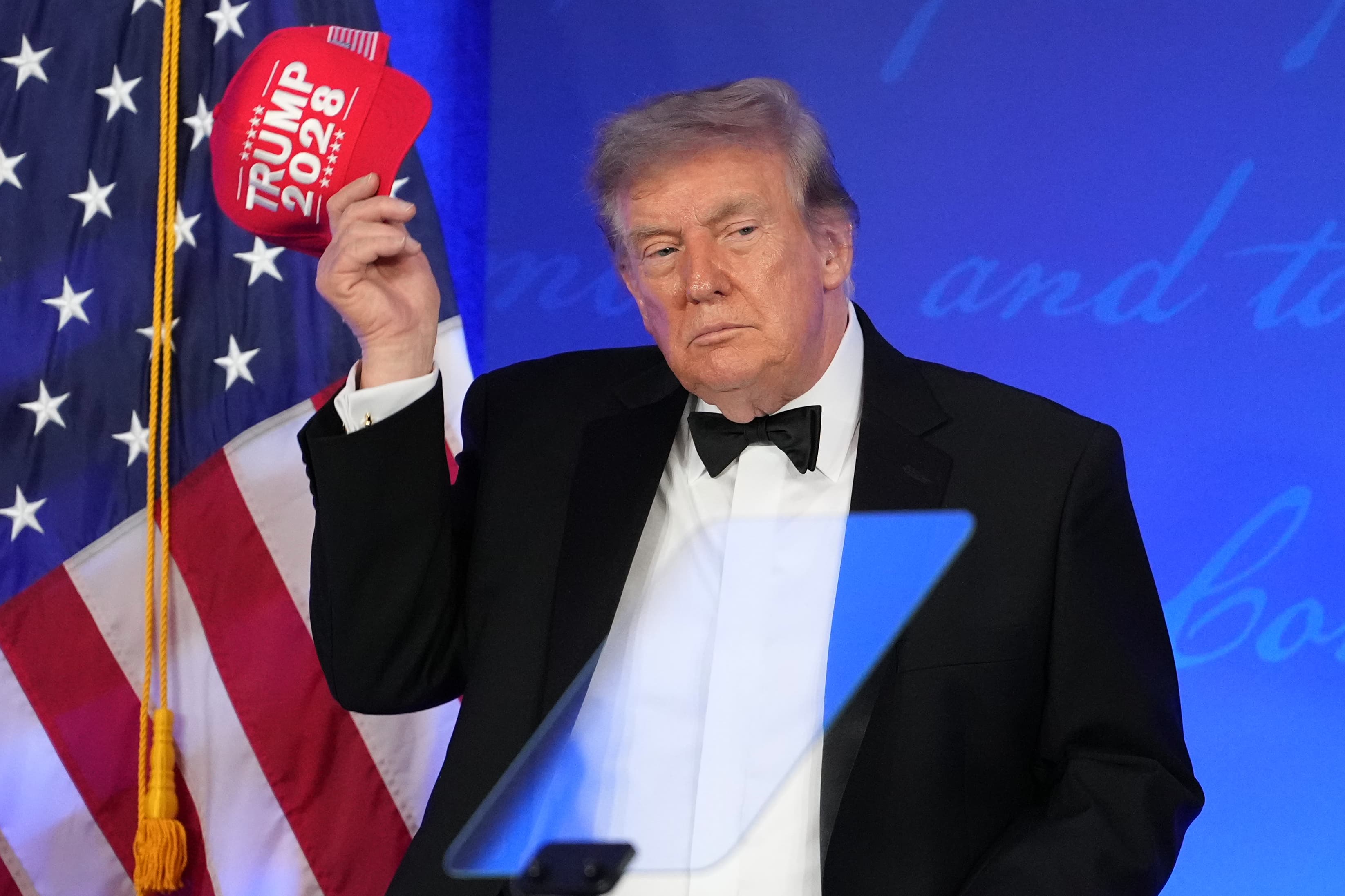 İran'a yönelik saldırılar mühimmat yetersizliği nedeniyle mi durduruldu? Trump'tan yanıt