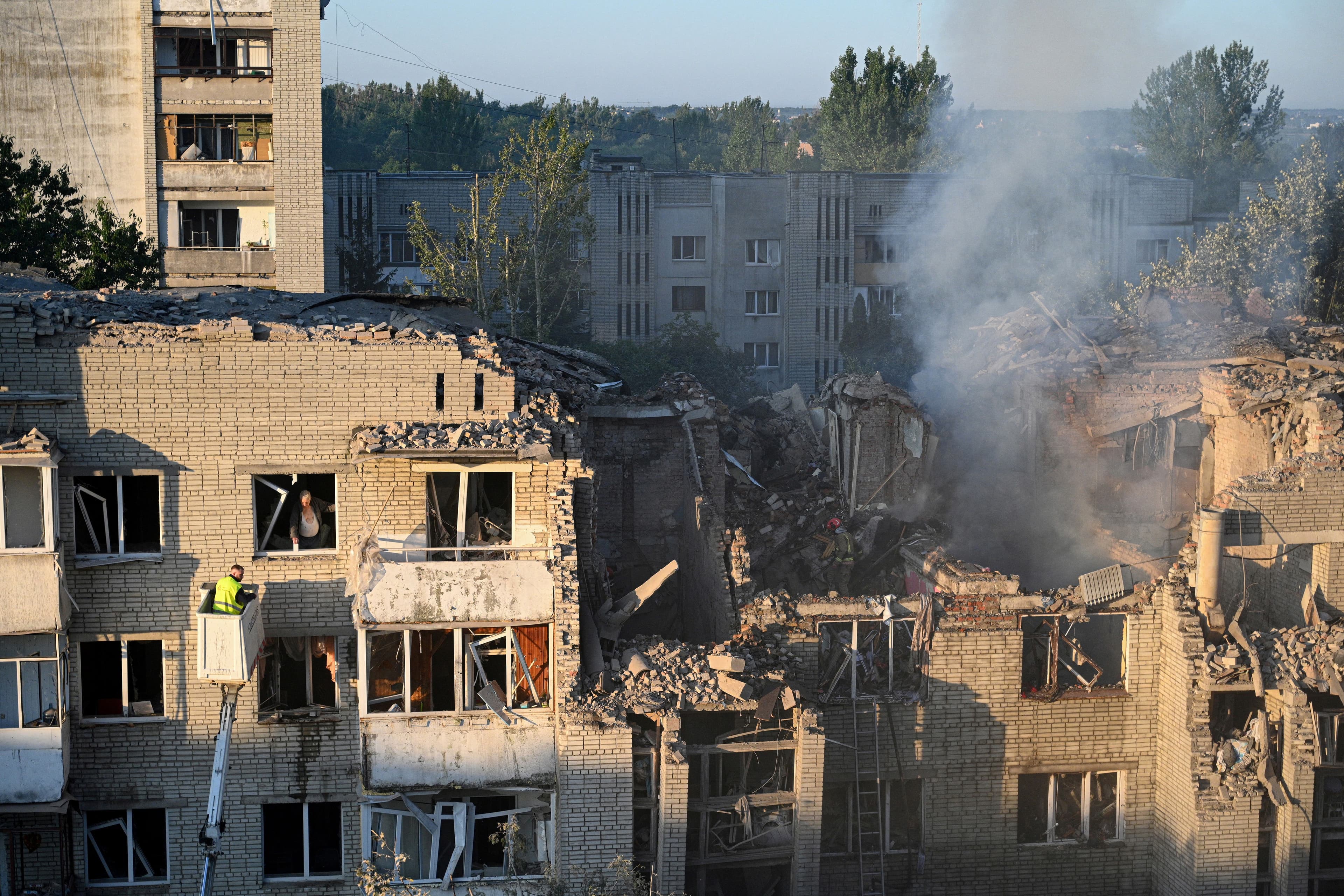 Rusya’dan Ukrayna’ya bombardıman: Çok sayıda ölü ve yaralı