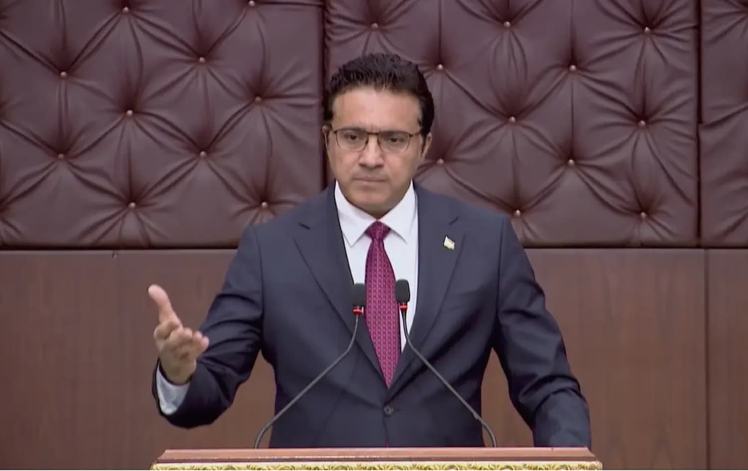 گوتەبێژی حکومەتی عێراق: قەیرانی تەنگەی هورمز بەردەوام بێ، قەرز بۆ دابینکردنی مووچە دەکەین