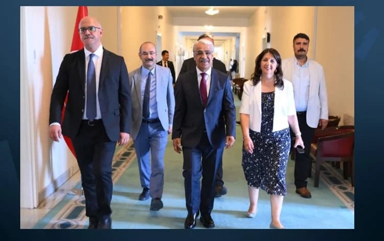 DEM Parti İmralı Heyeti, Öcalan ile görüşmek üzere adaya hareket etti
