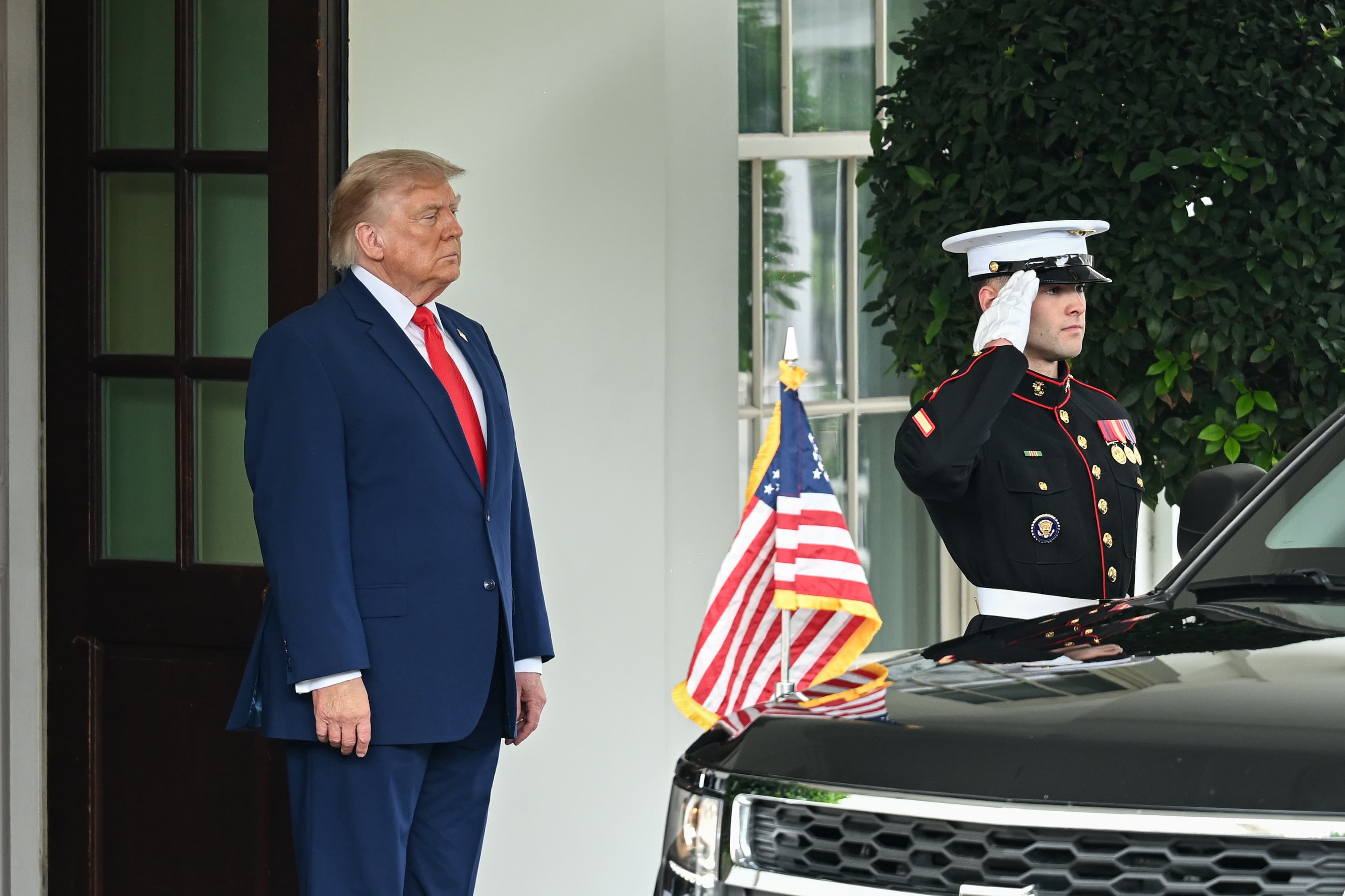 Trump, Exxon ve Chevron’u ‘çok fazla para kazanmakla’ suçladı, akaryakıt fiyatlarını düşürmelerini istedi